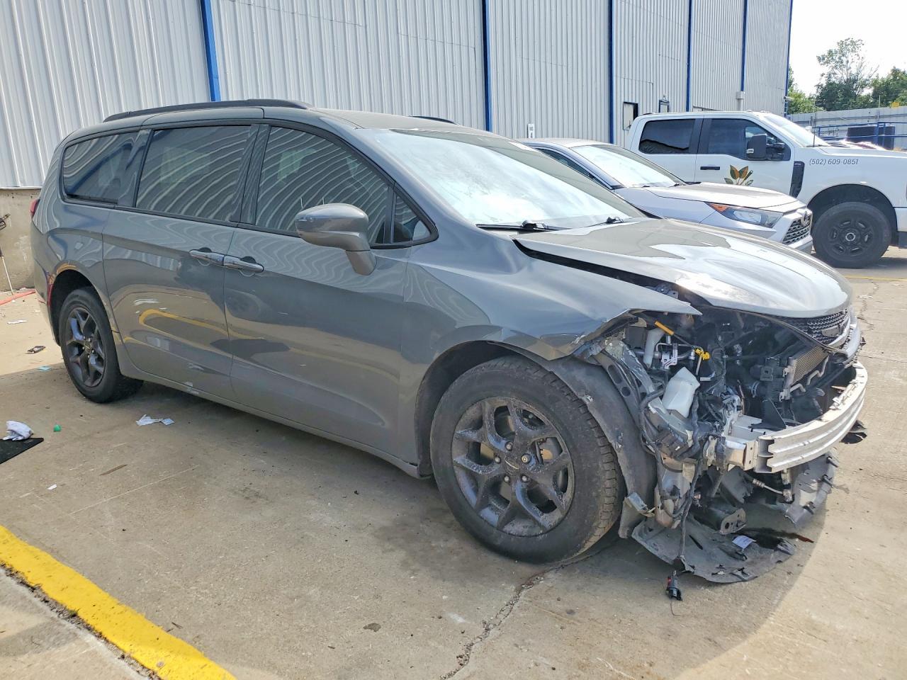 2020 Chrysler Pacifica, Touri...