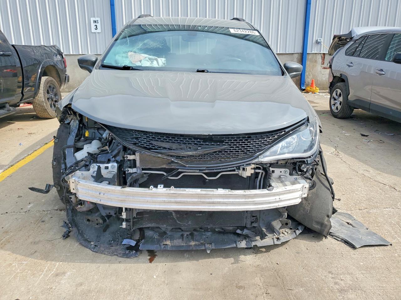 2020 Chrysler Pacifica, Touri...