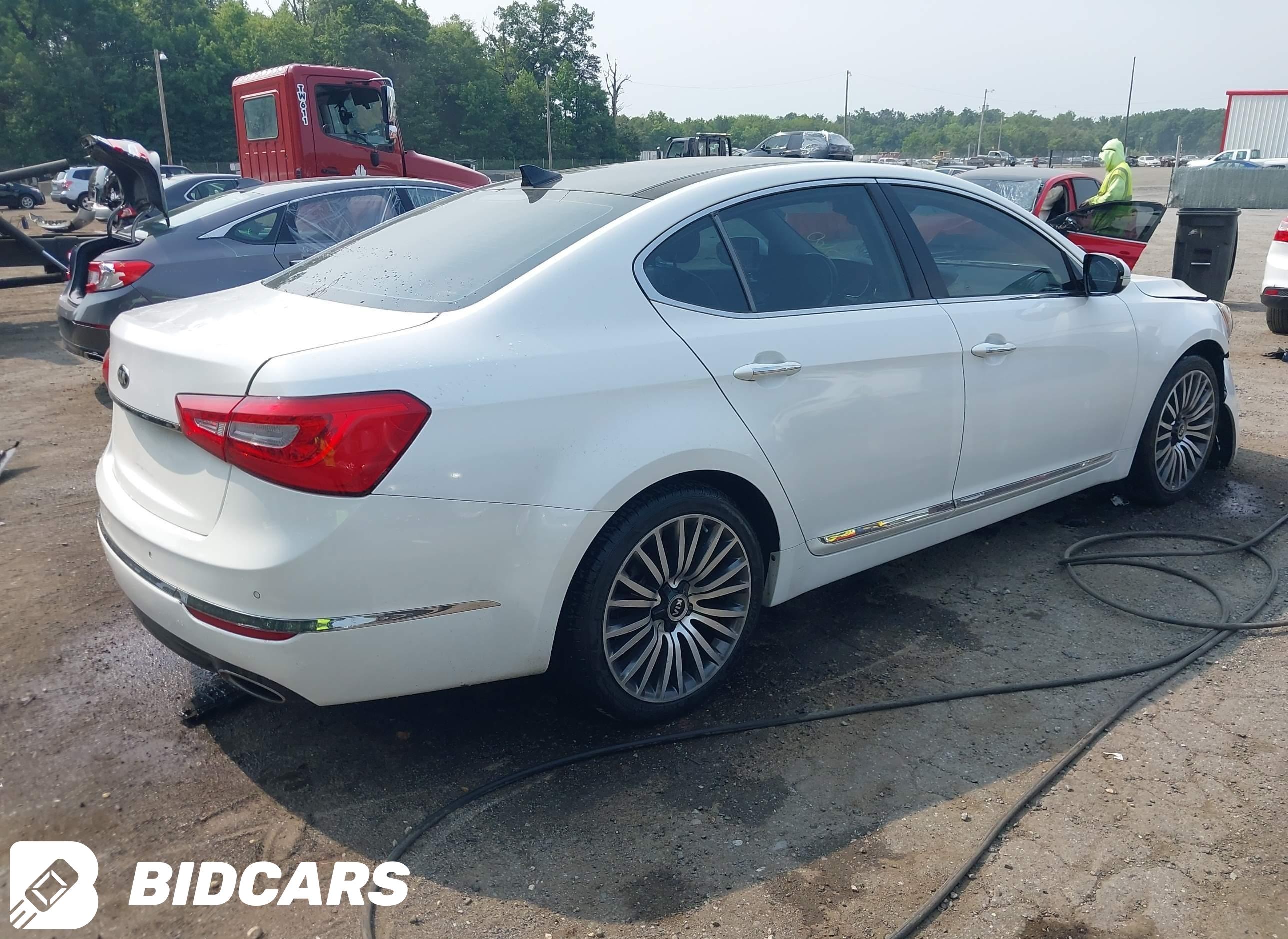 2015 KIA Cadenza, Premium