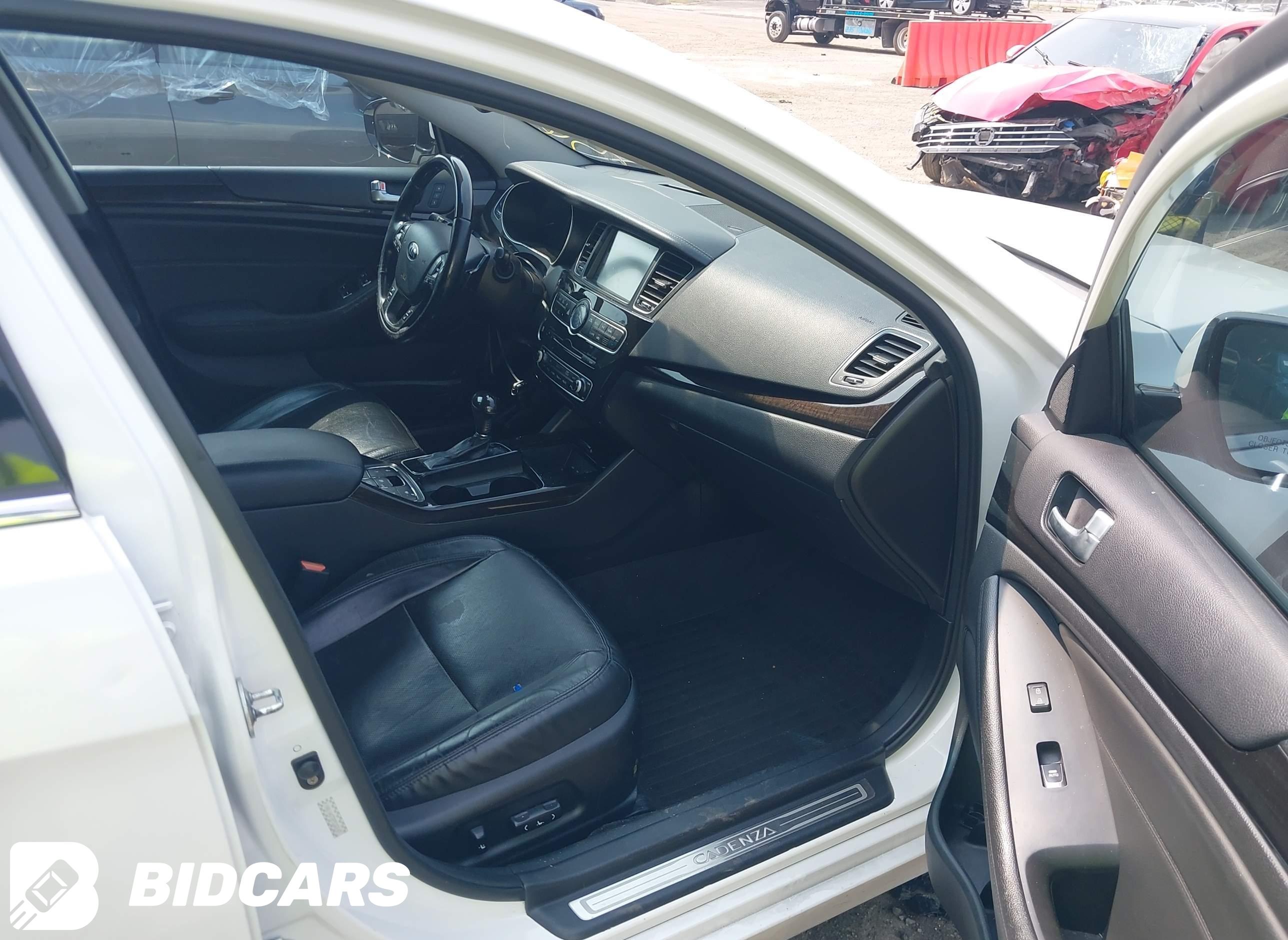2015 KIA Cadenza, Premium