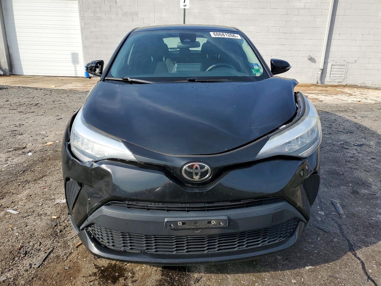 2021 Toyota C-HR, LE