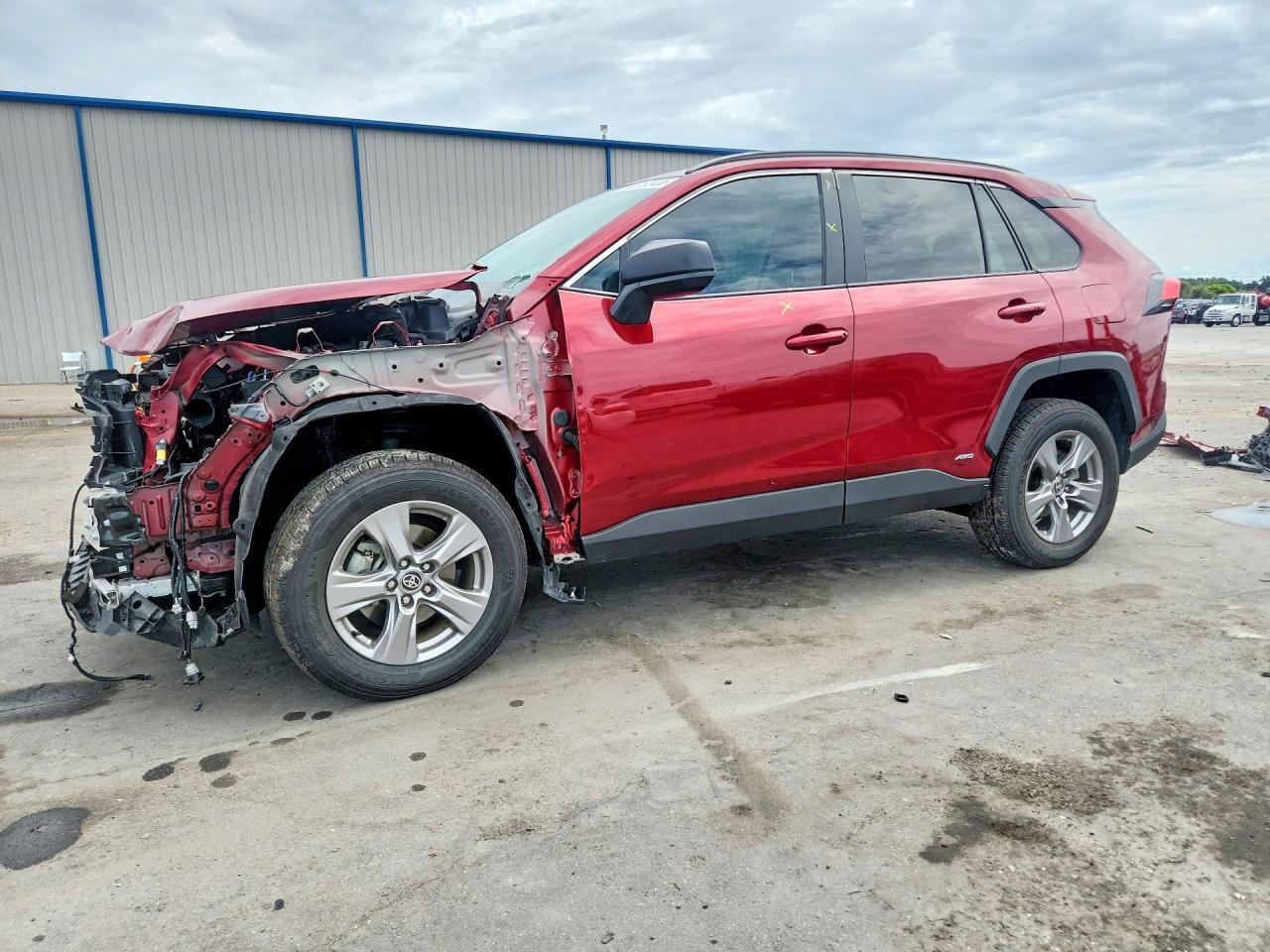2024 Toyota RAV4, LE