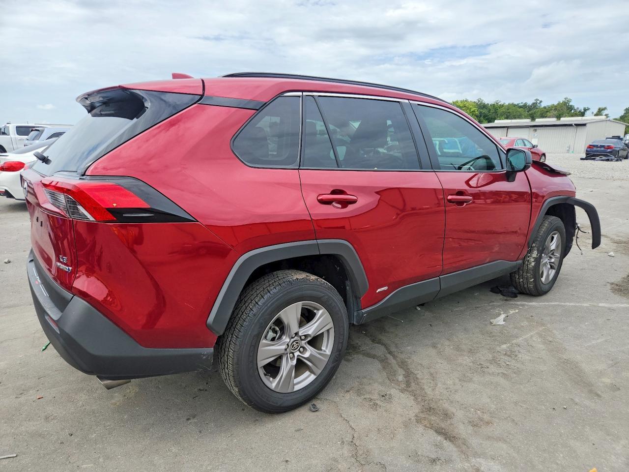 2024 Toyota RAV4, LE