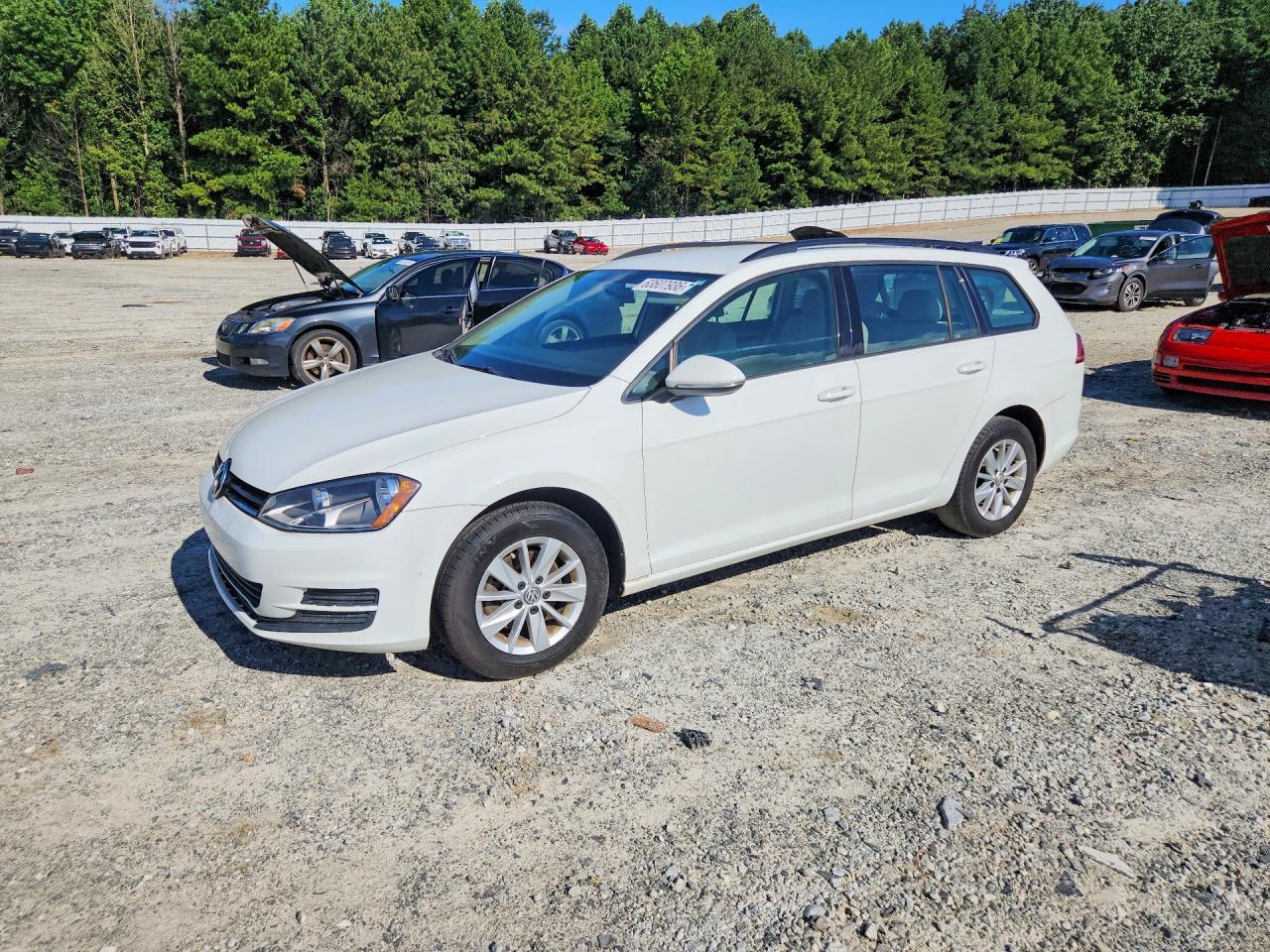 2016 Volkswagen Golf, S