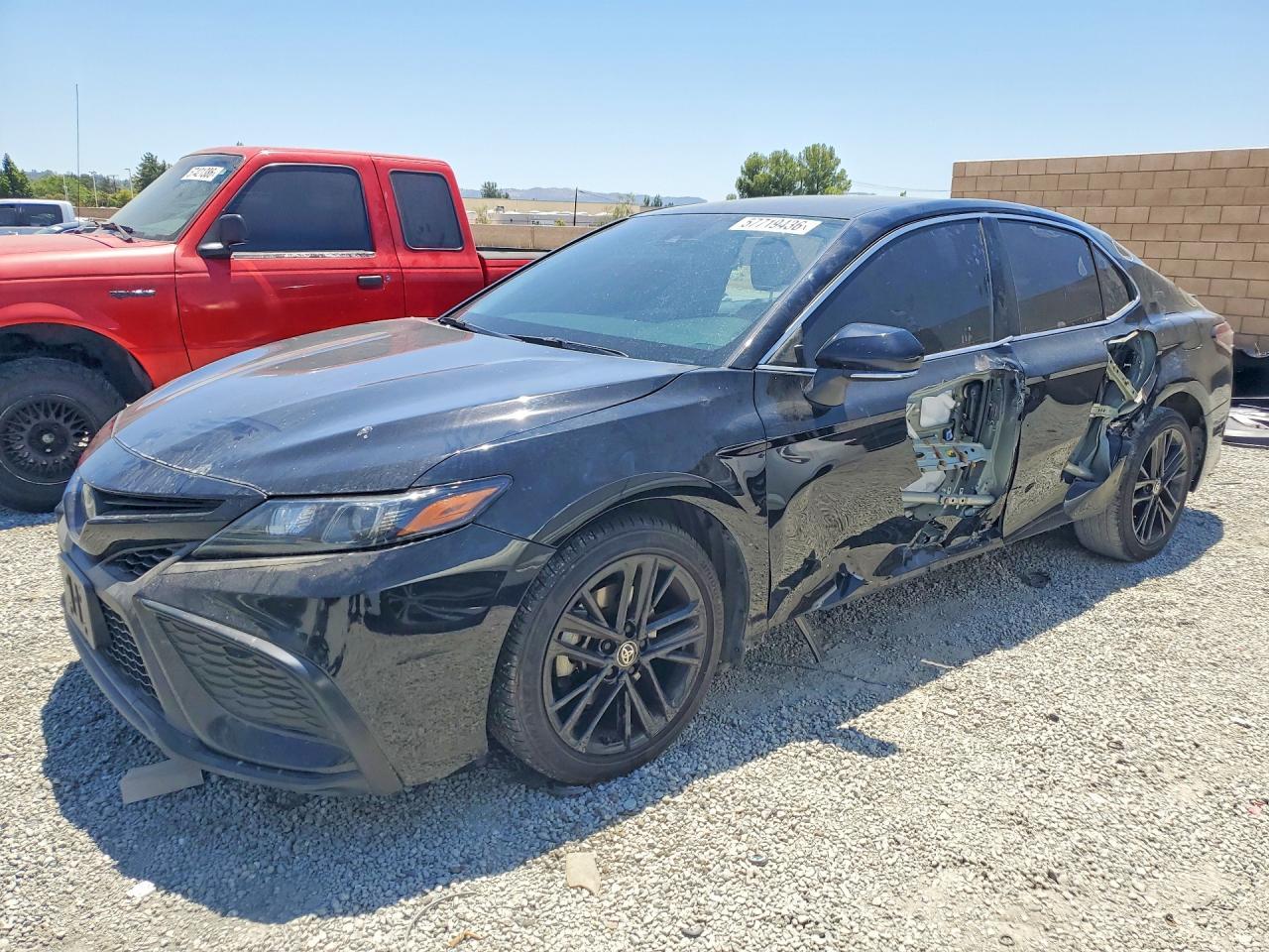 2023 Toyota Camry, SE