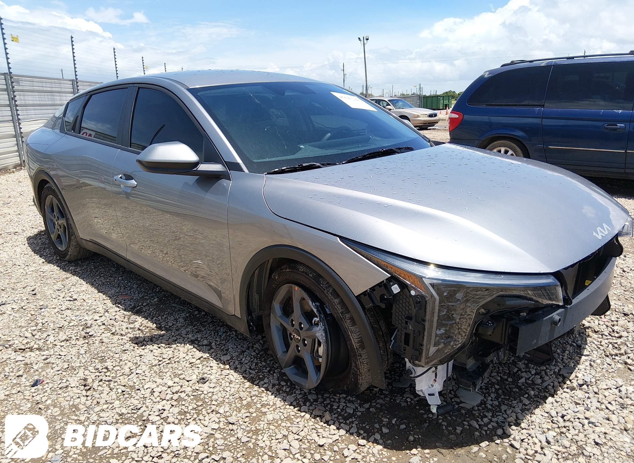 2026 KIA K4, Lxs