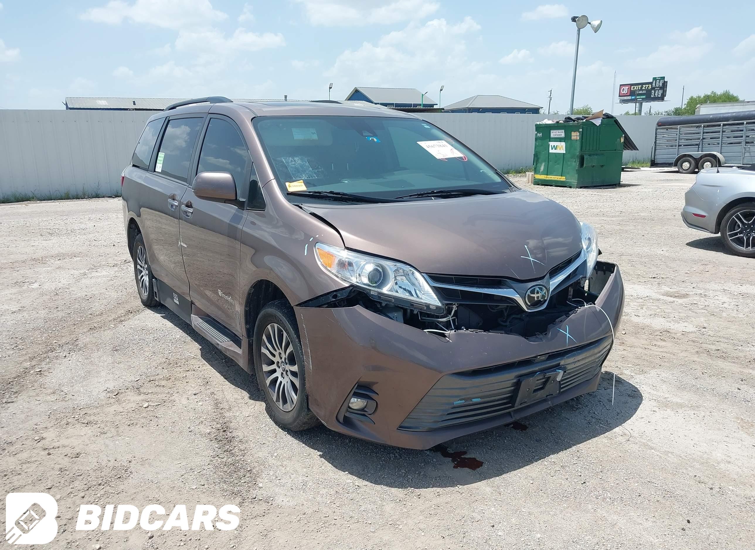2018 Toyota Sienna, Xle 8 Pas...