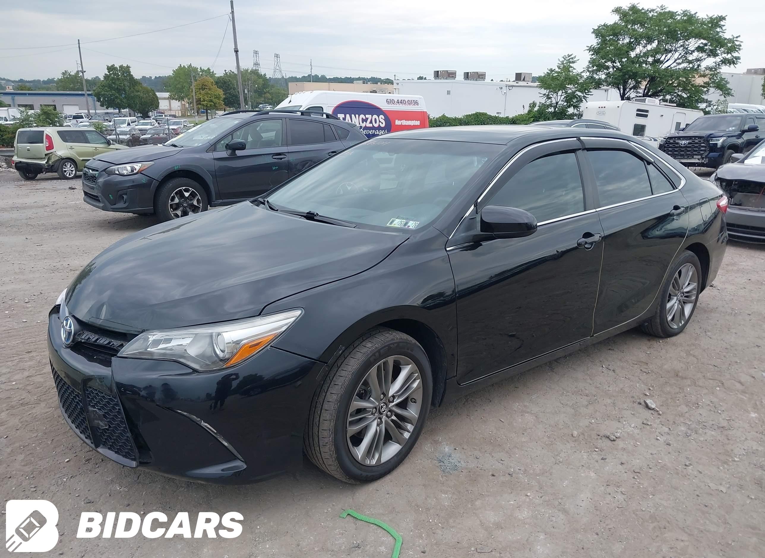 2016 Toyota Camry, Hybrid SE