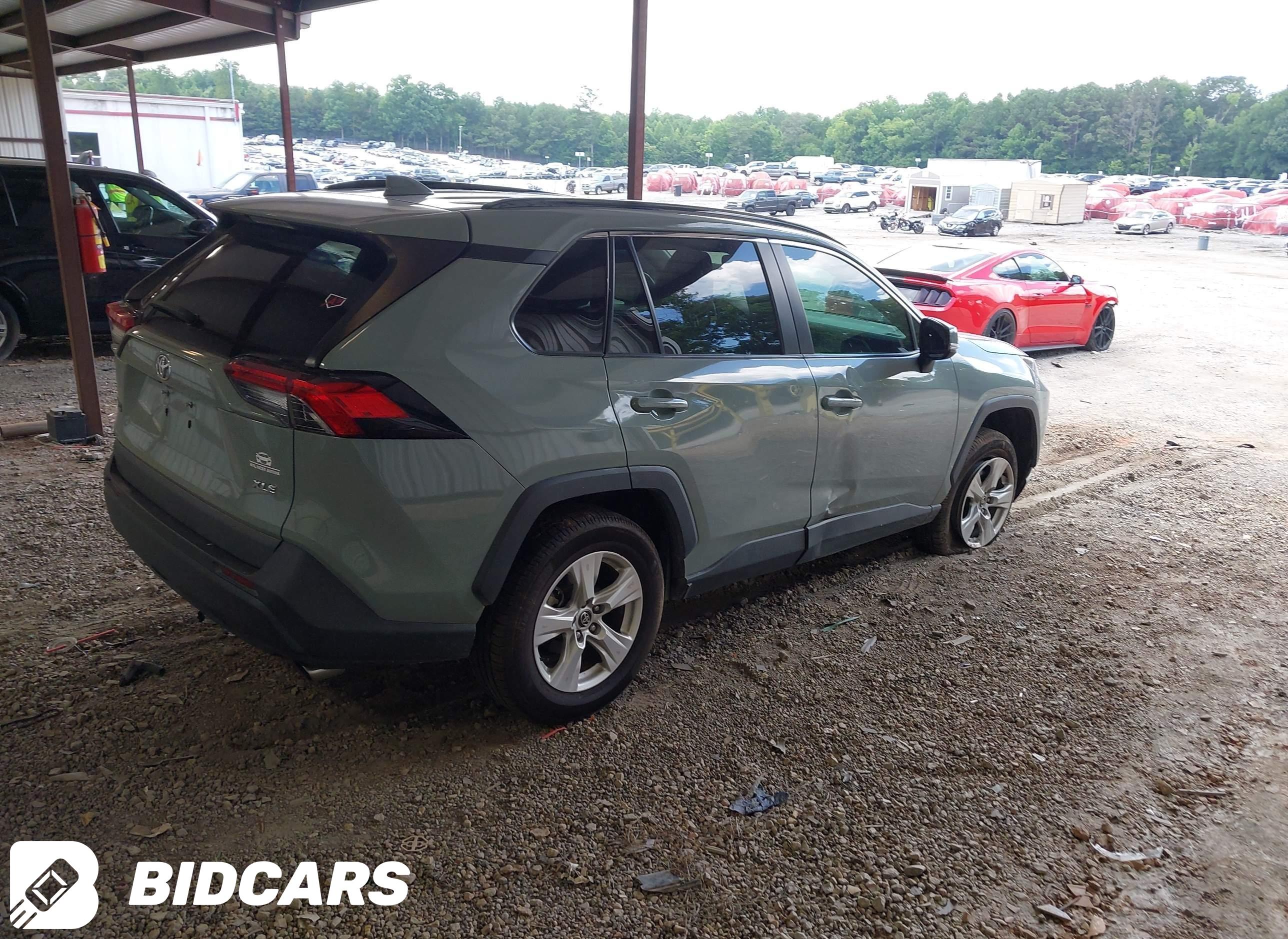2020 Toyota RAV4, Xle
