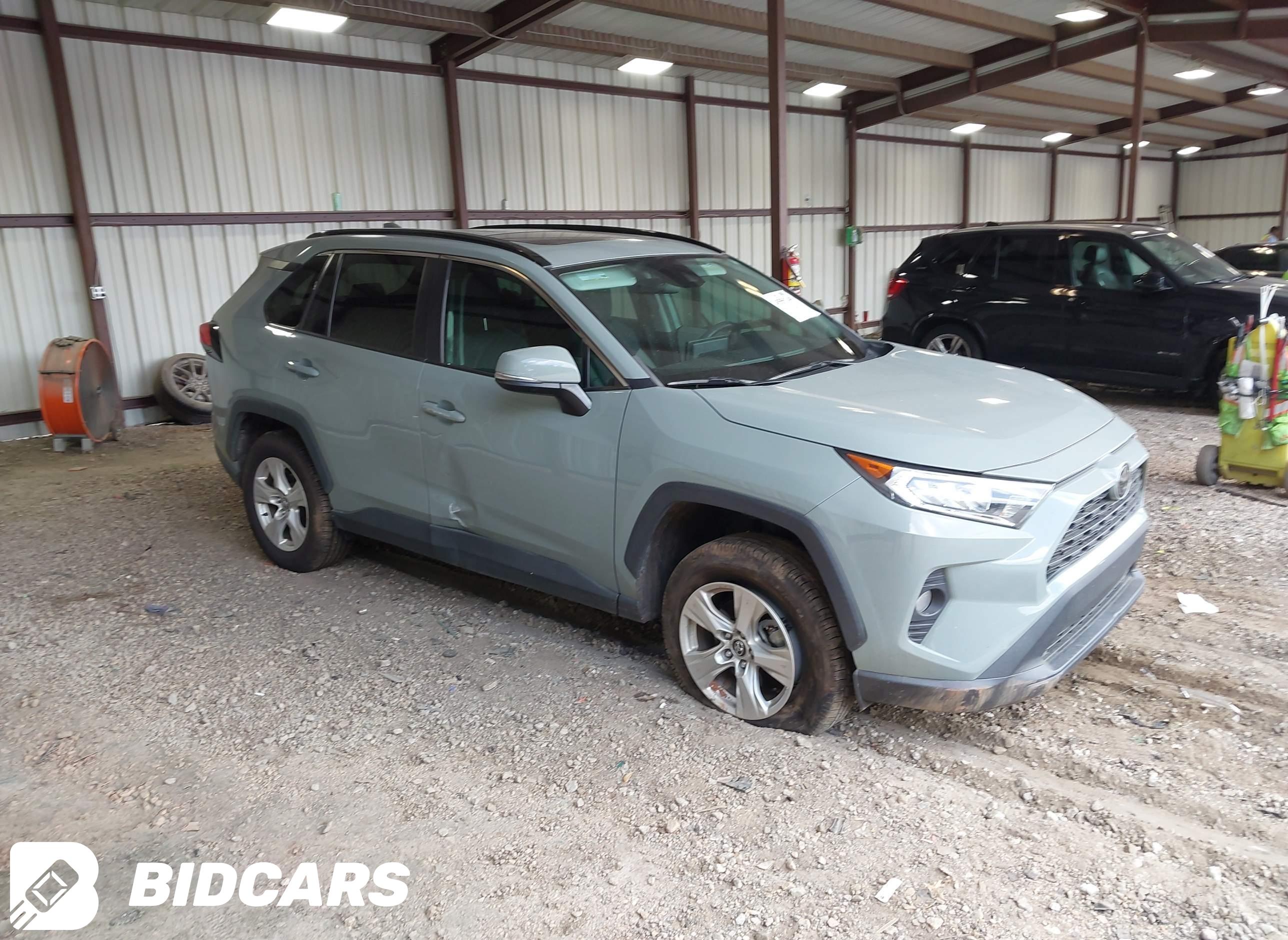 2020 Toyota RAV4, Xle