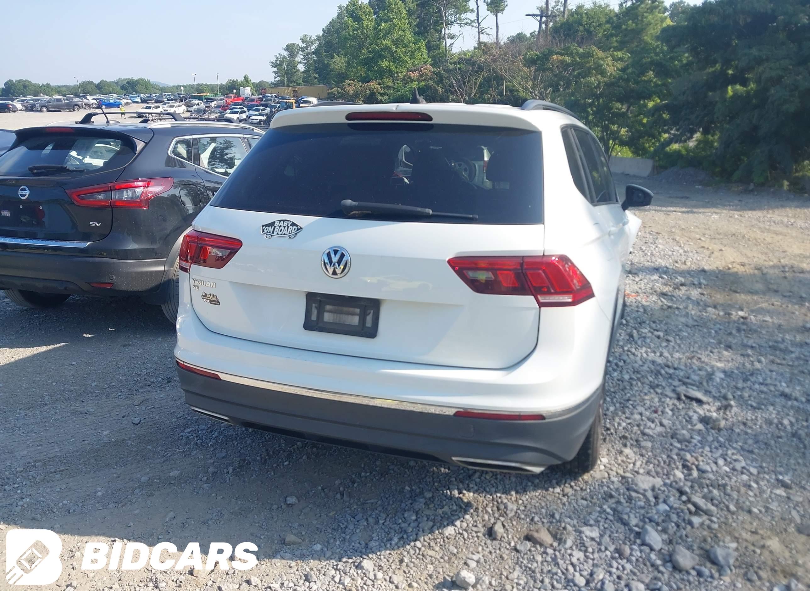 2020 Volkswagen Tiguan, 2.0T...
