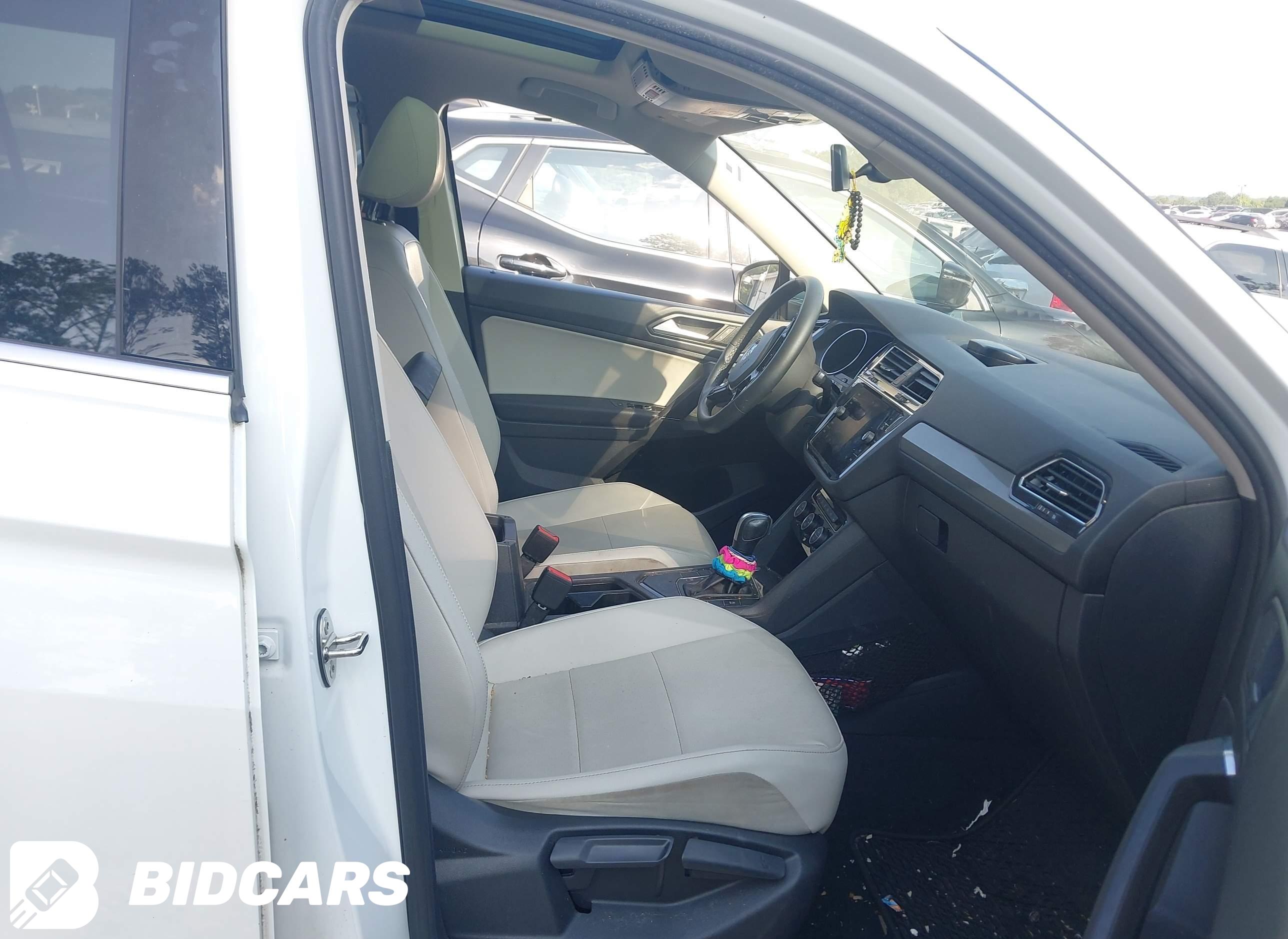 2020 Volkswagen Tiguan, 2.0T...