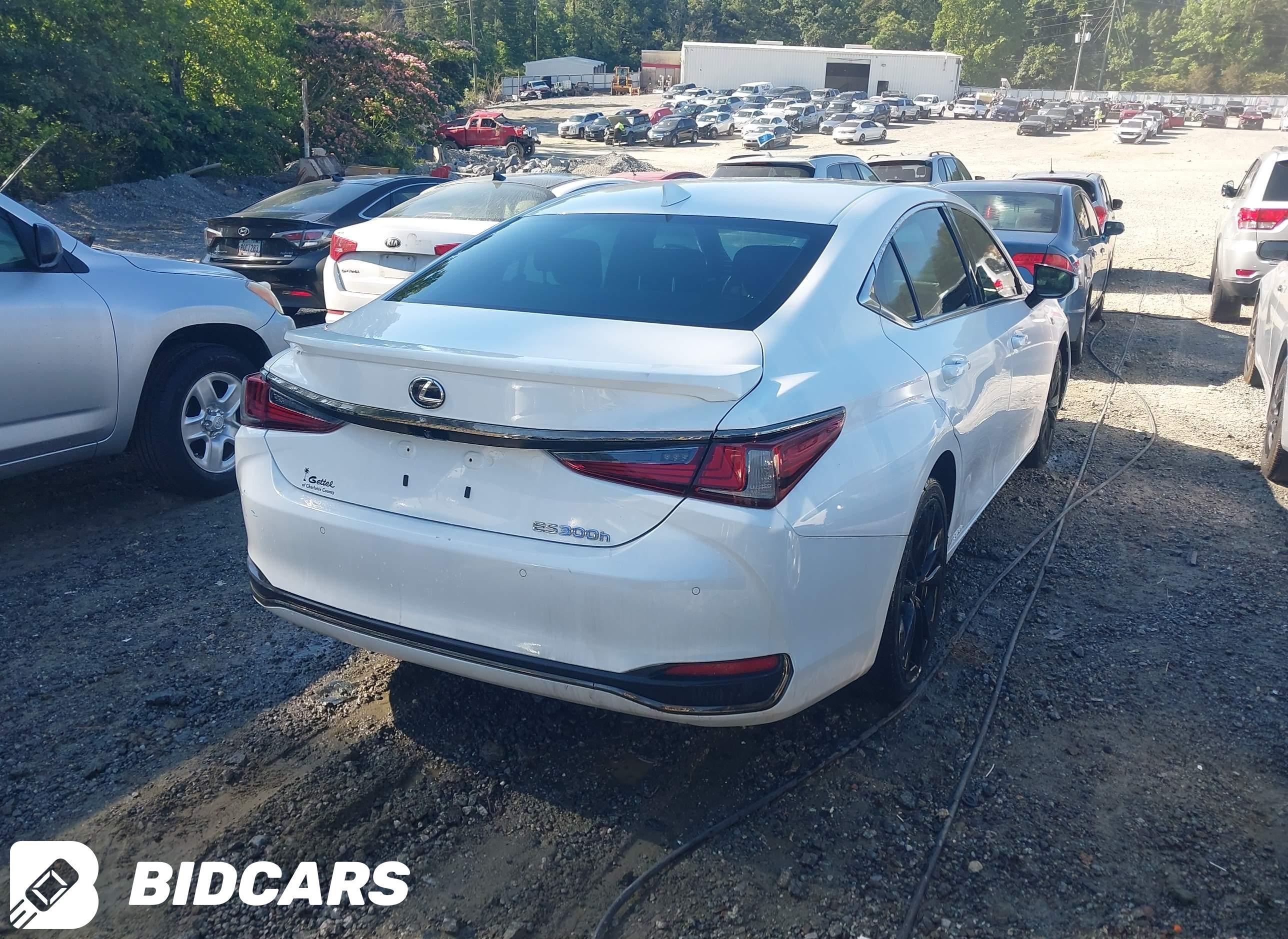 2022 Lexus ES, 300H F Sport