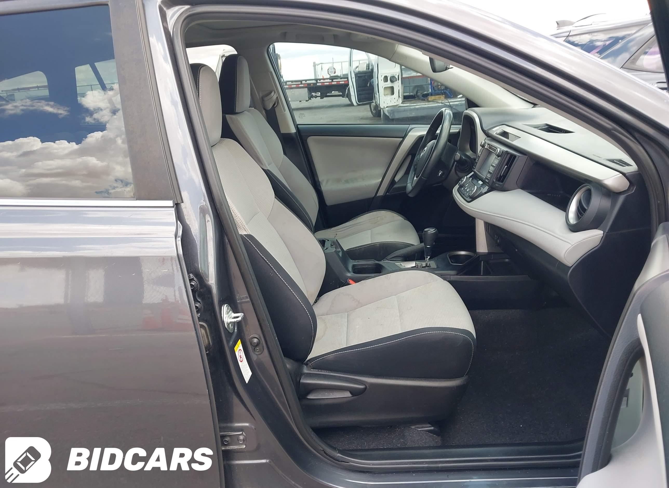 2016 Toyota RAV4, Xle