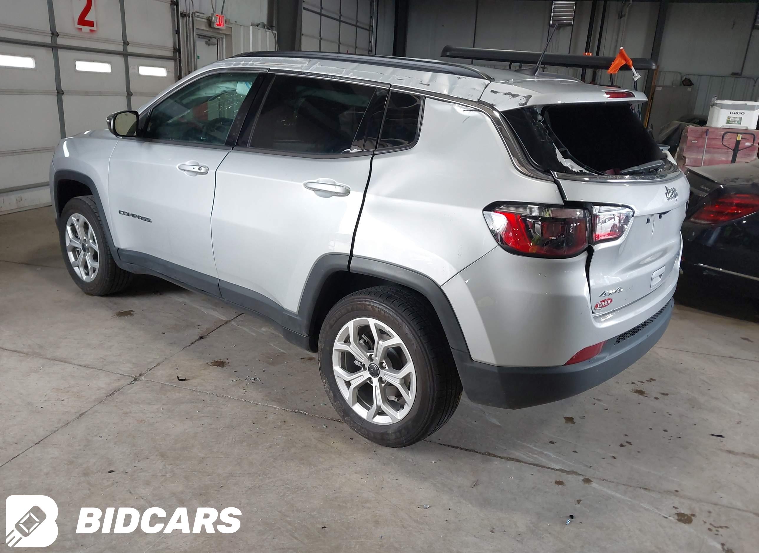 2025 Jeep Compass, Latitude 4X4