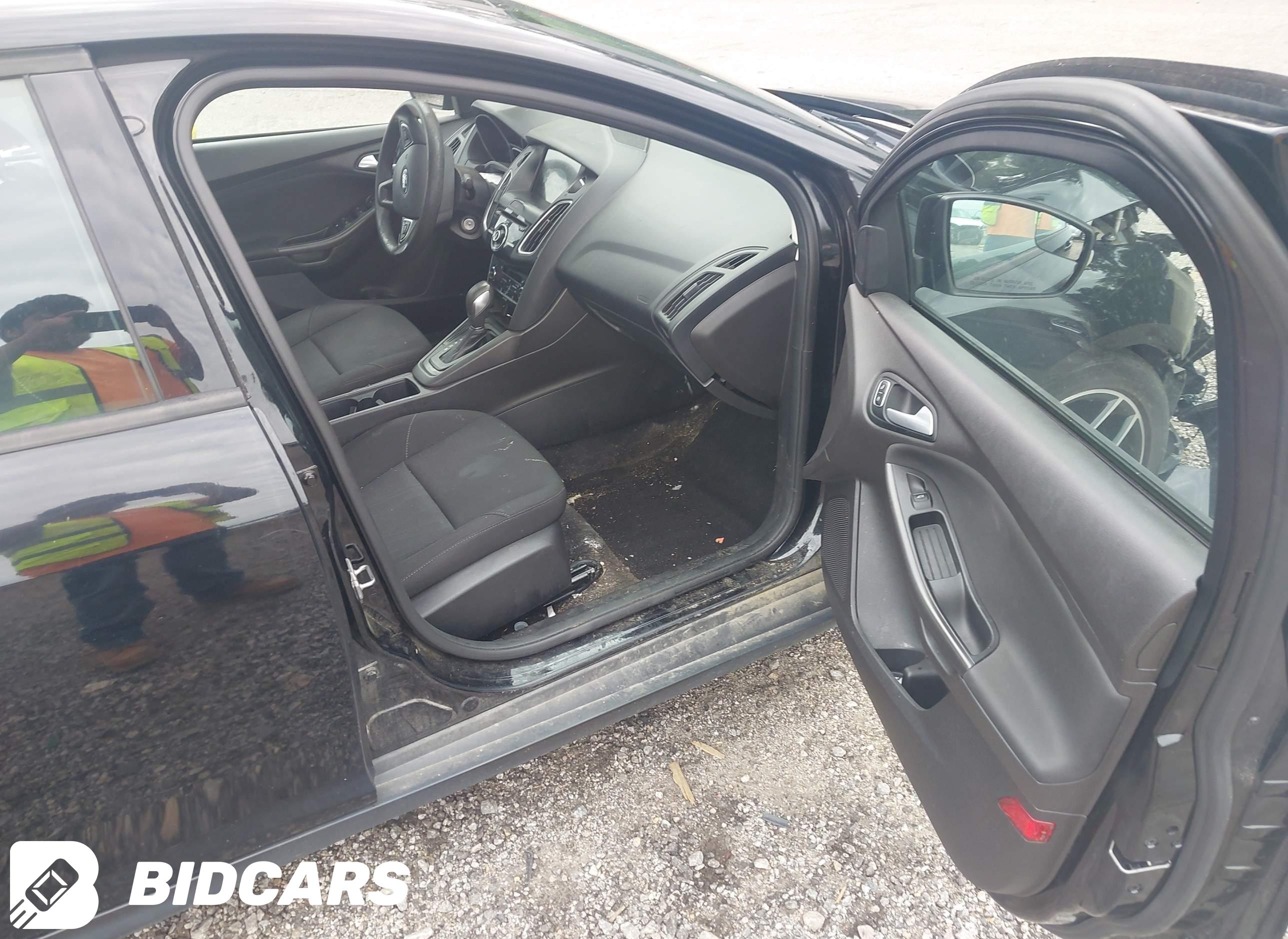 2017 Ford Focus, Sel