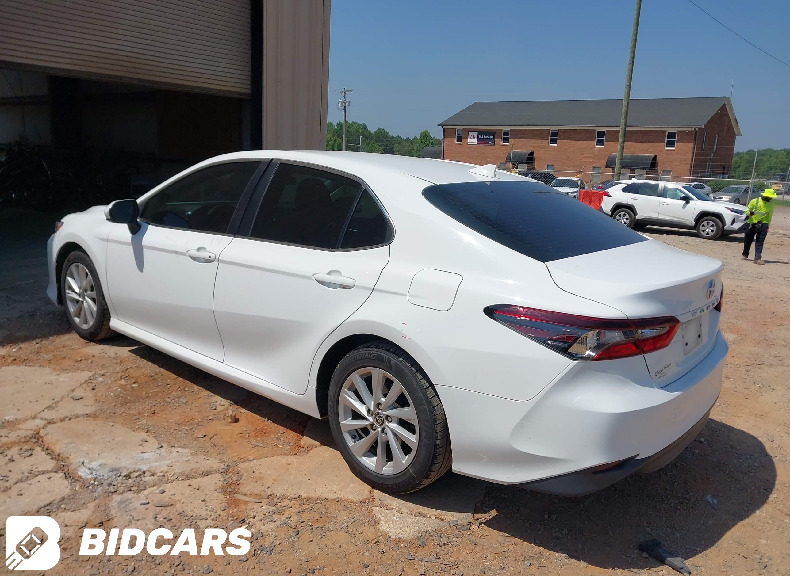 2021 Toyota Camry, LE