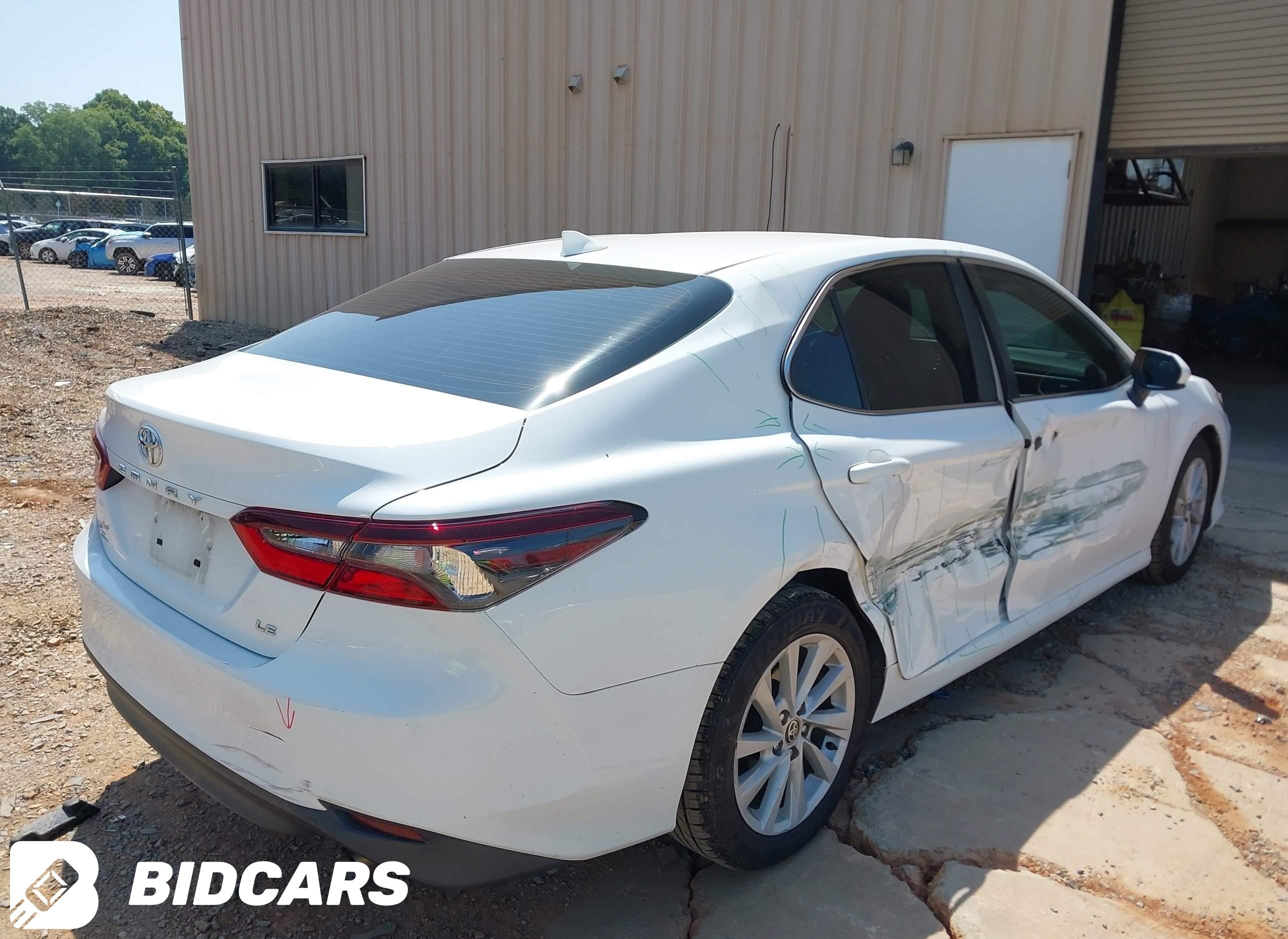 2021 Toyota Camry, LE