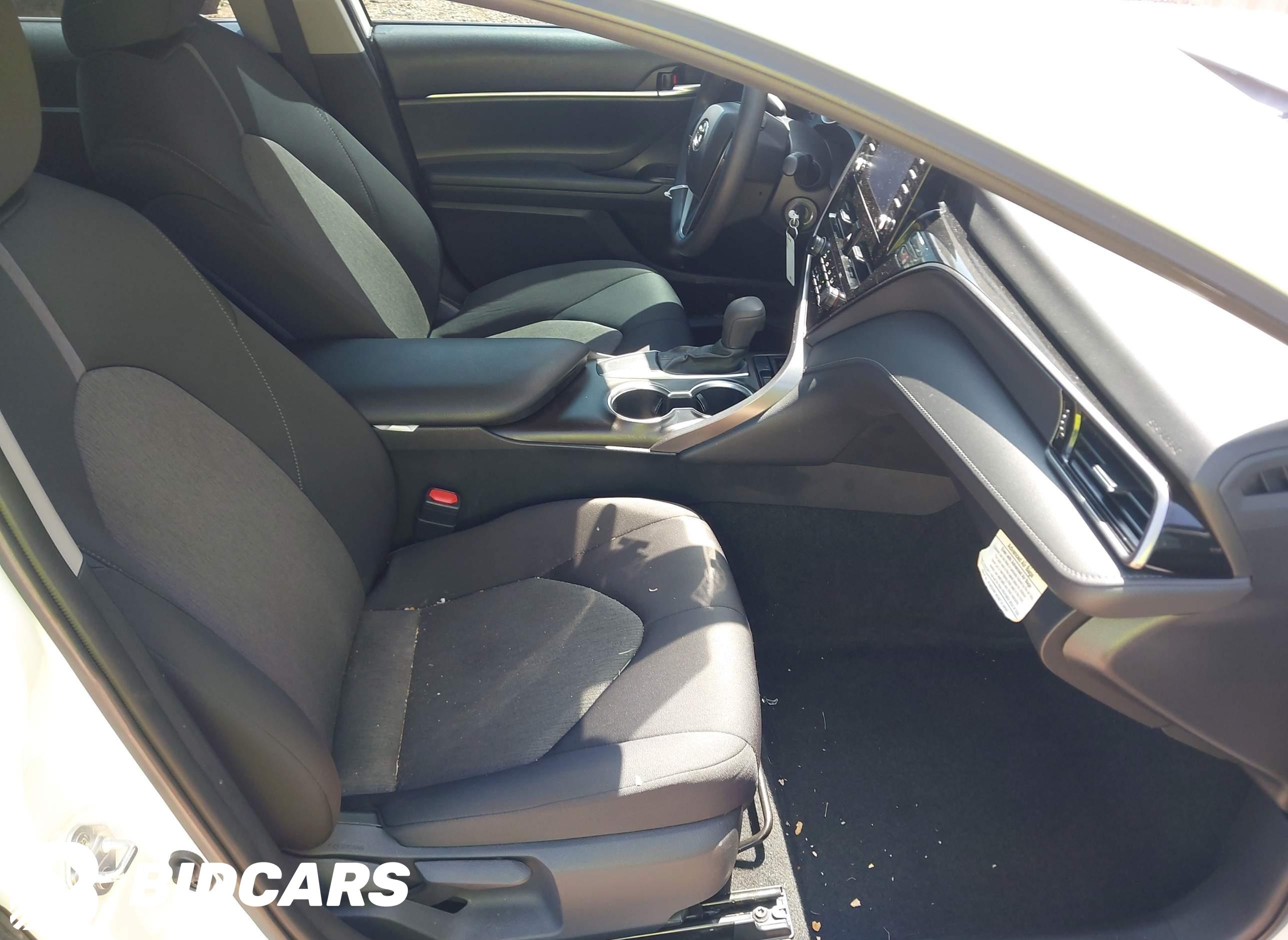2021 Toyota Camry, LE