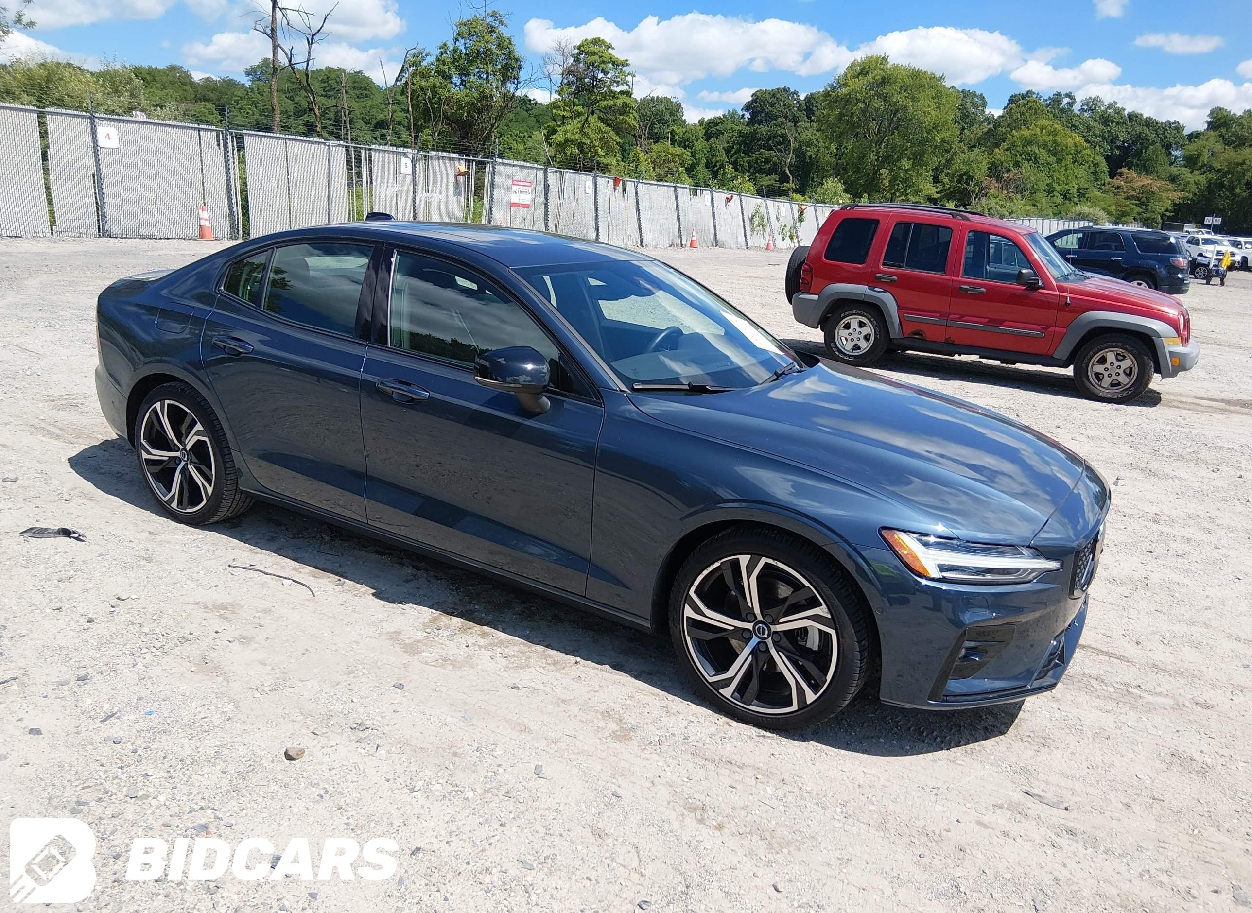 2024 Volvo S60, B5 Plus Dark...