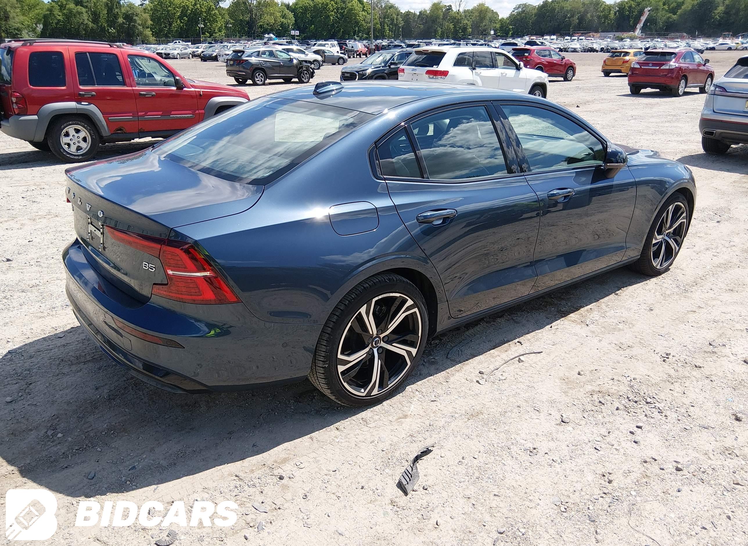2024 Volvo S60, B5 Plus Dark...