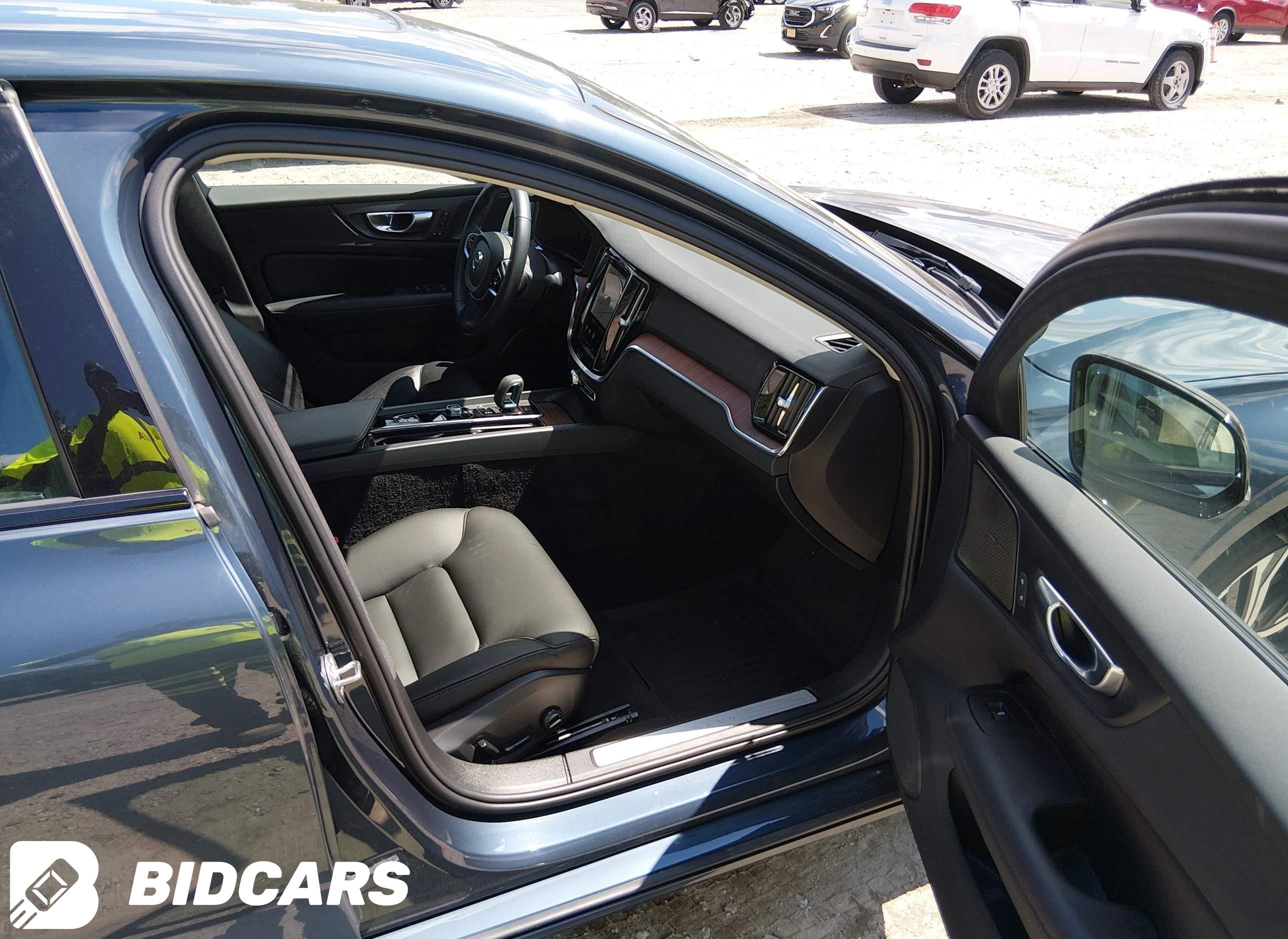 2024 Volvo S60, B5 Plus Dark...