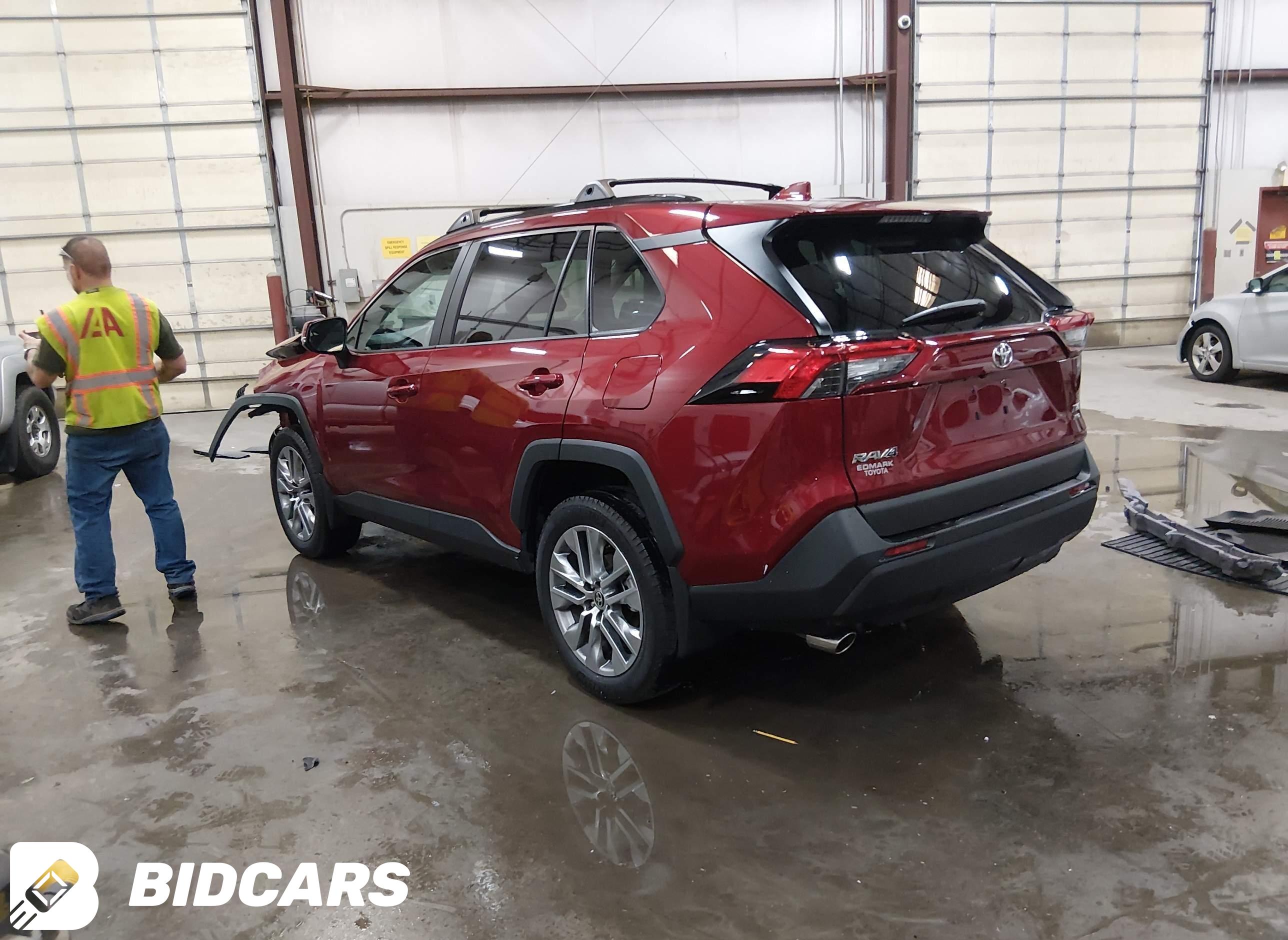 2025 Toyota RAV4, Xle Premium