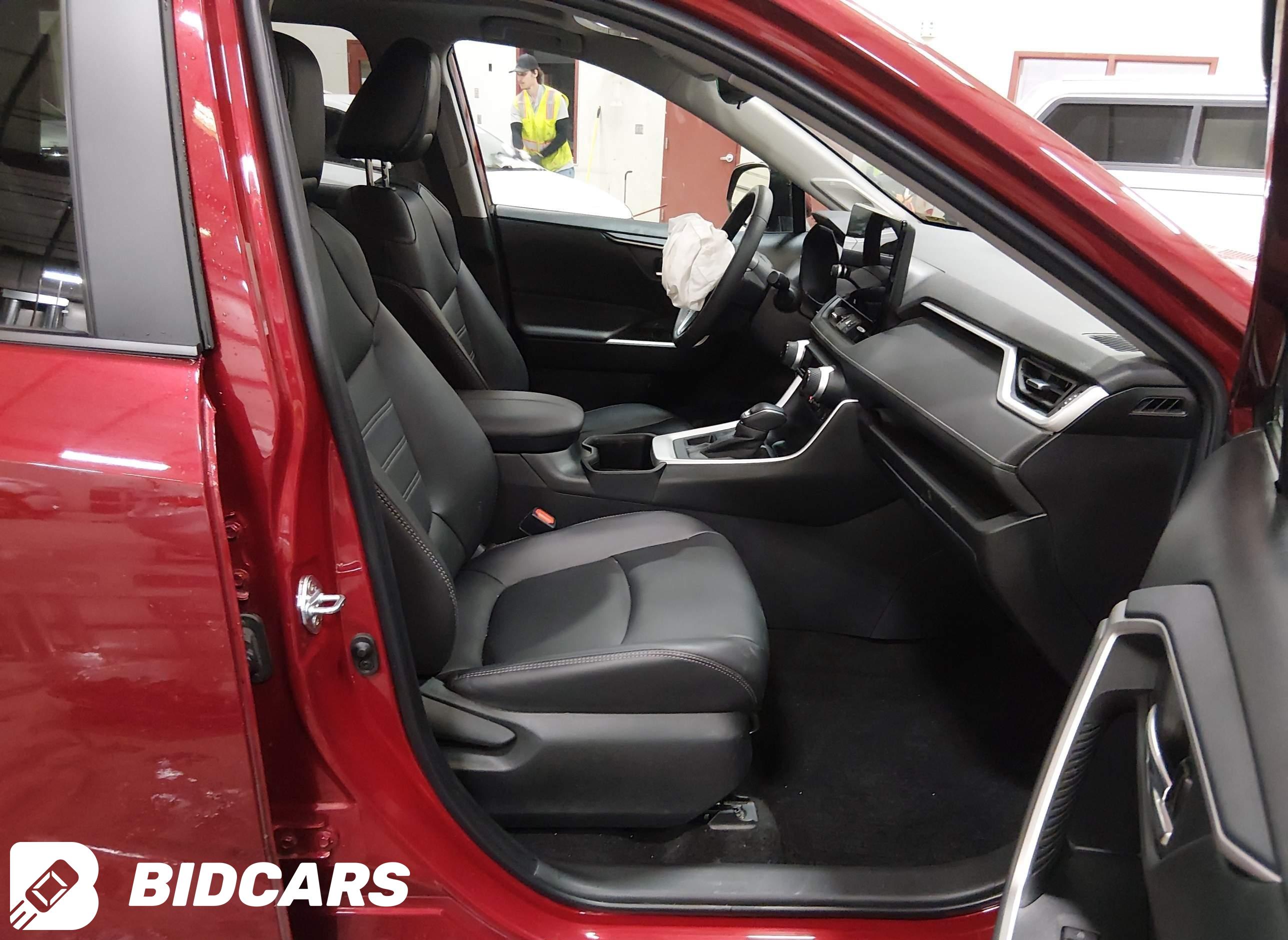 2025 Toyota RAV4, Xle Premium