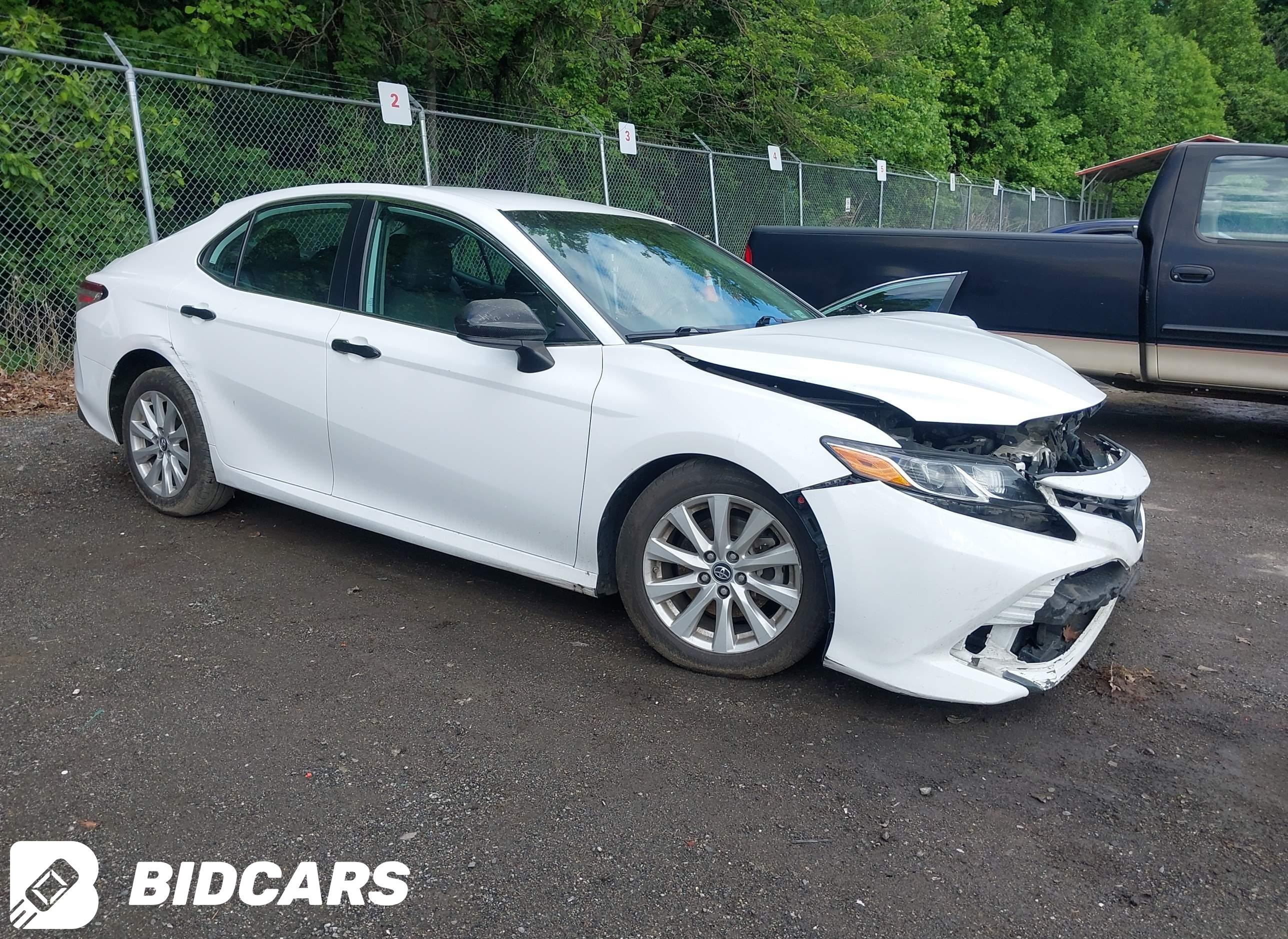 2019 Toyota Camry, LE