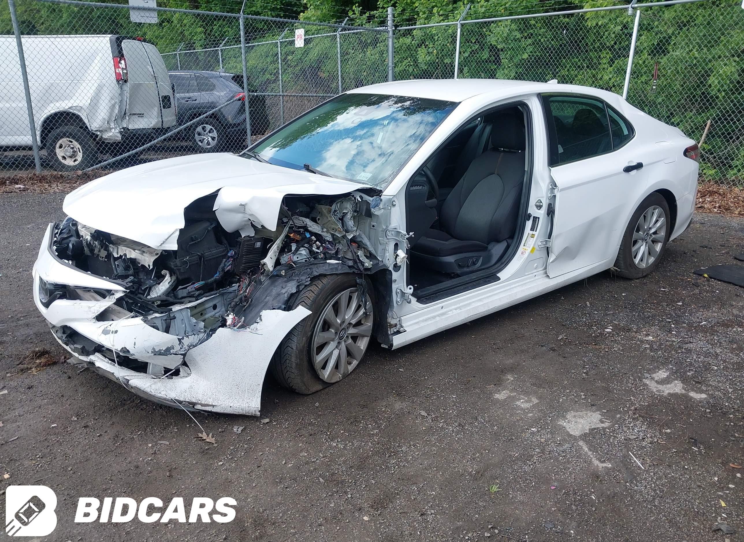 2019 Toyota Camry, LE
