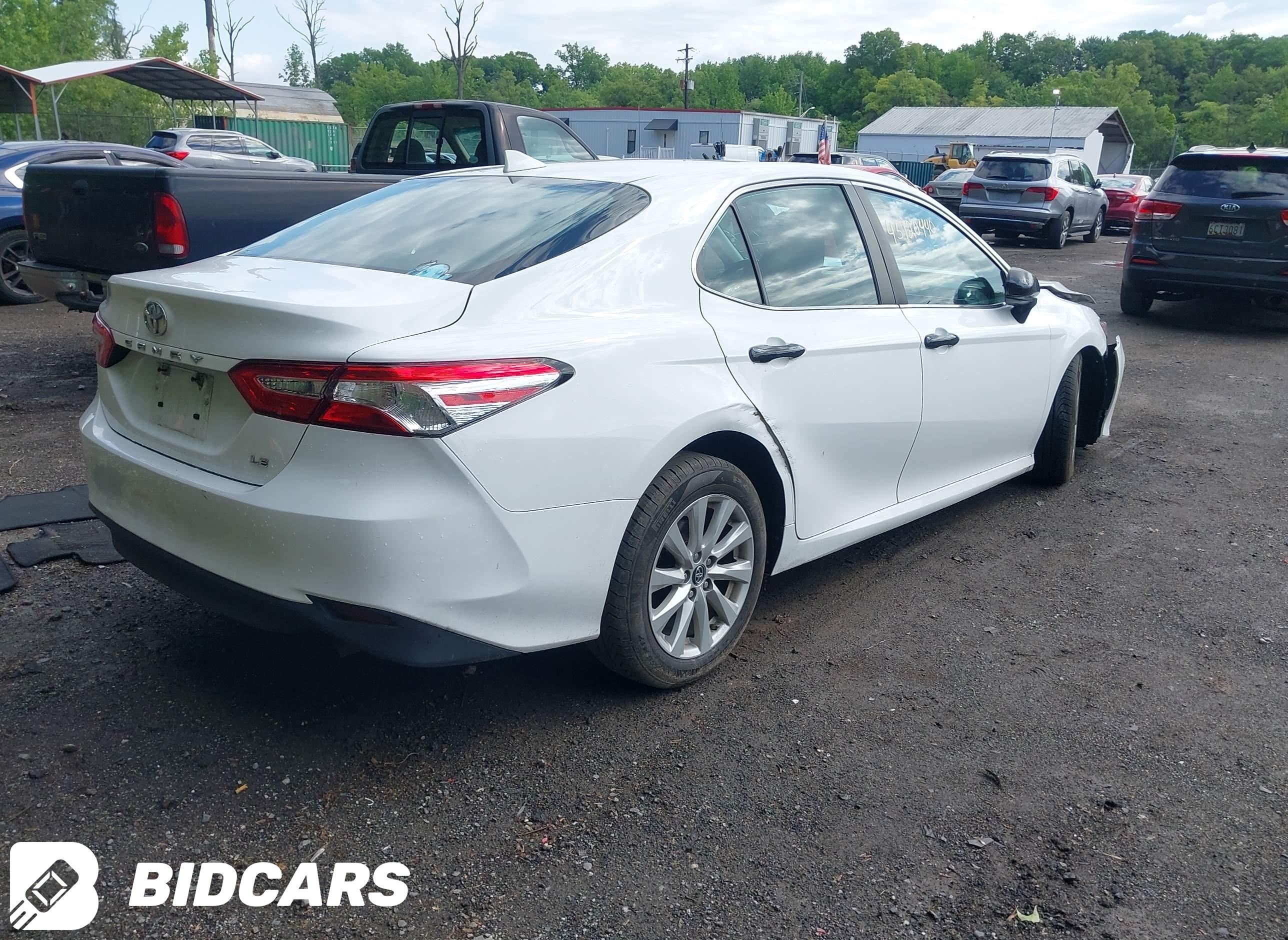 2019 Toyota Camry, LE