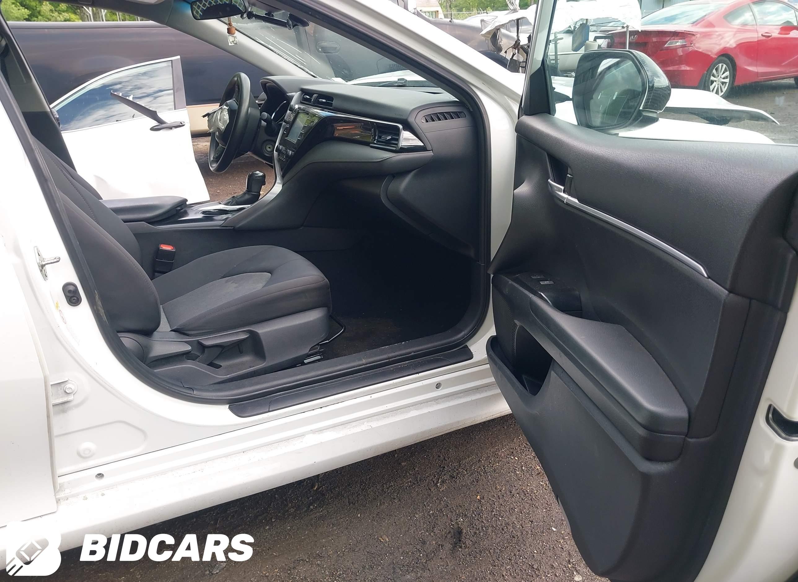 2019 Toyota Camry, LE