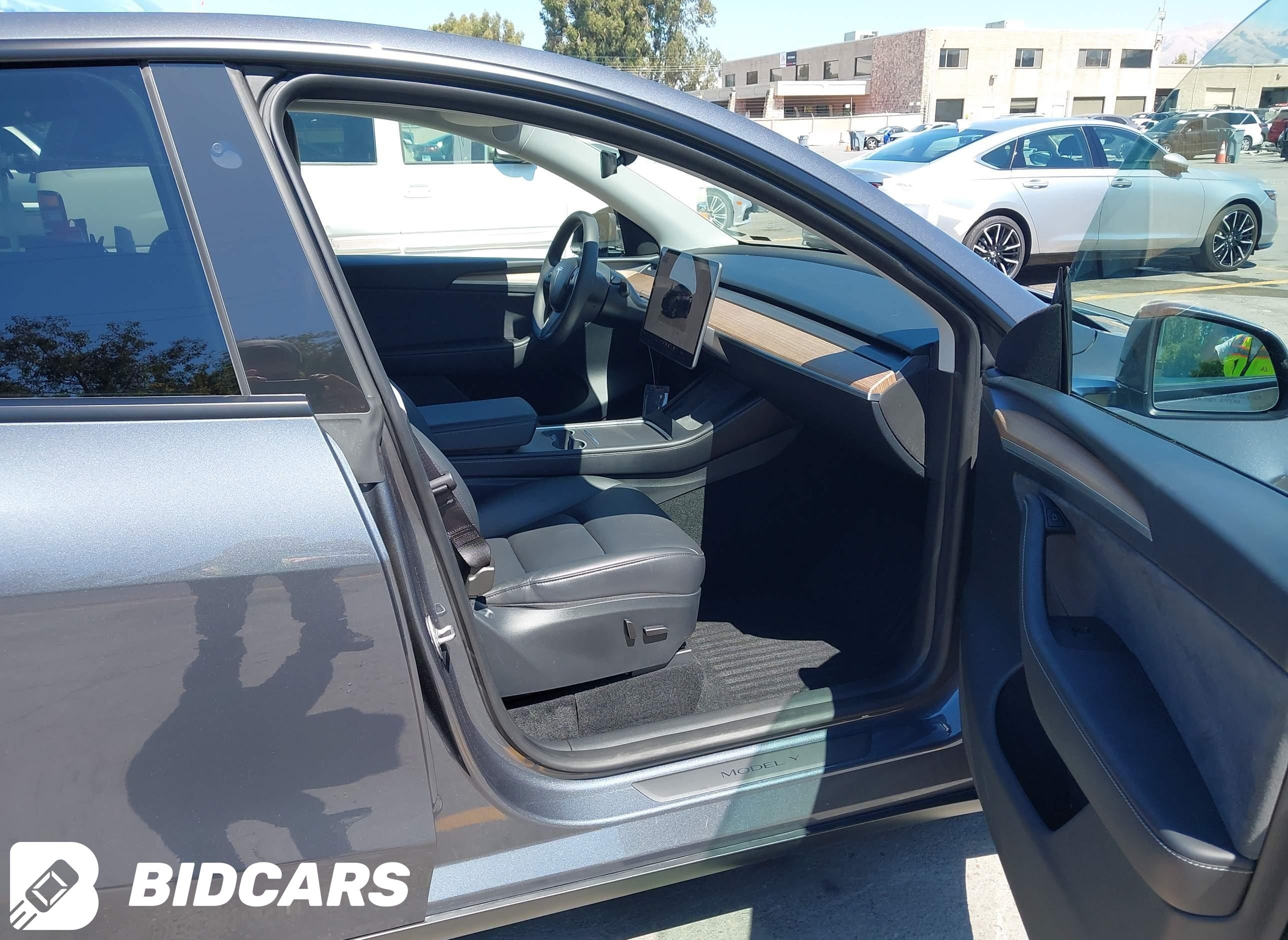 2023 Tesla Model Y, Awd/Long...
