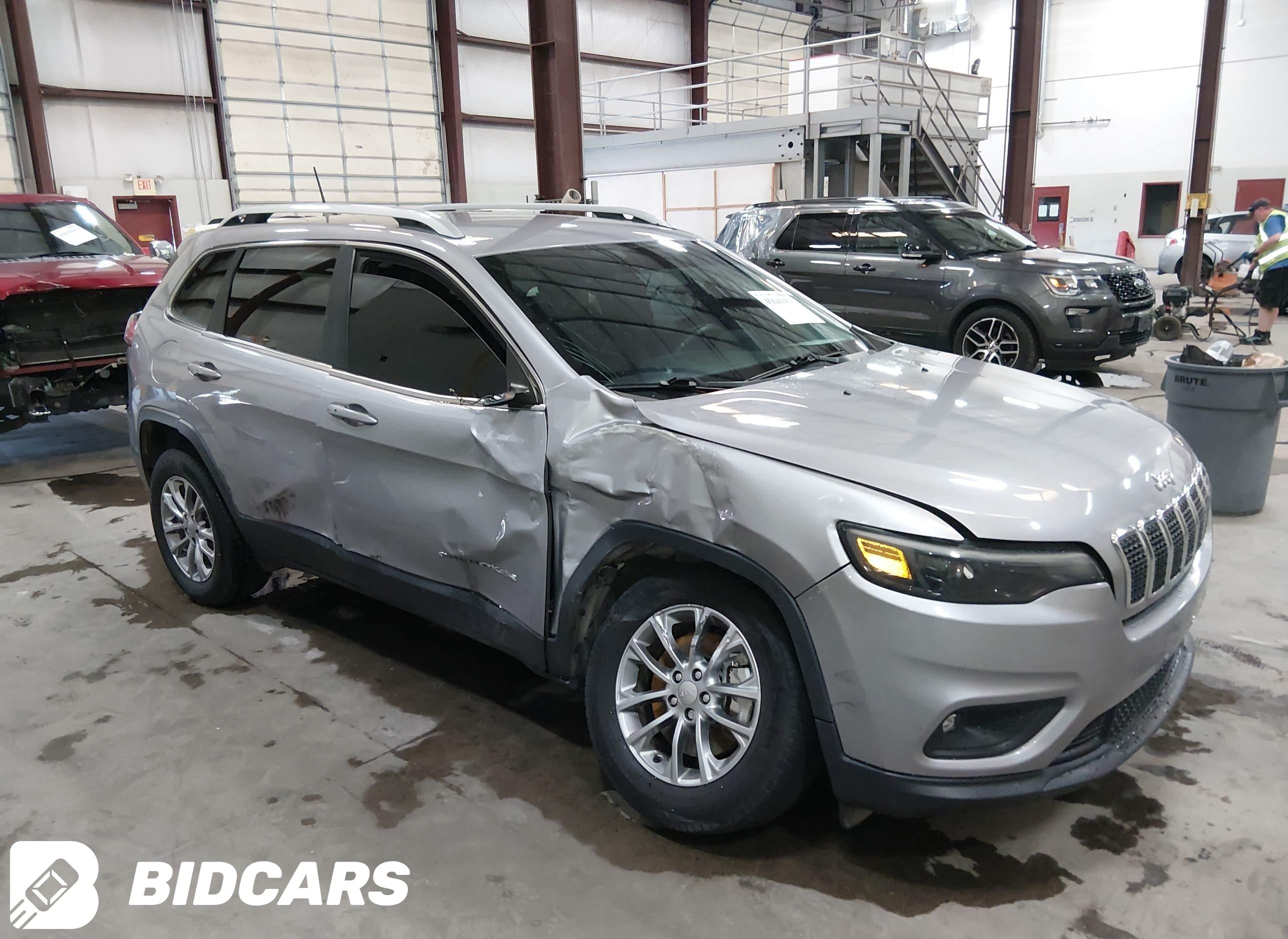 2019 Jeep Cherokee, Latitude...