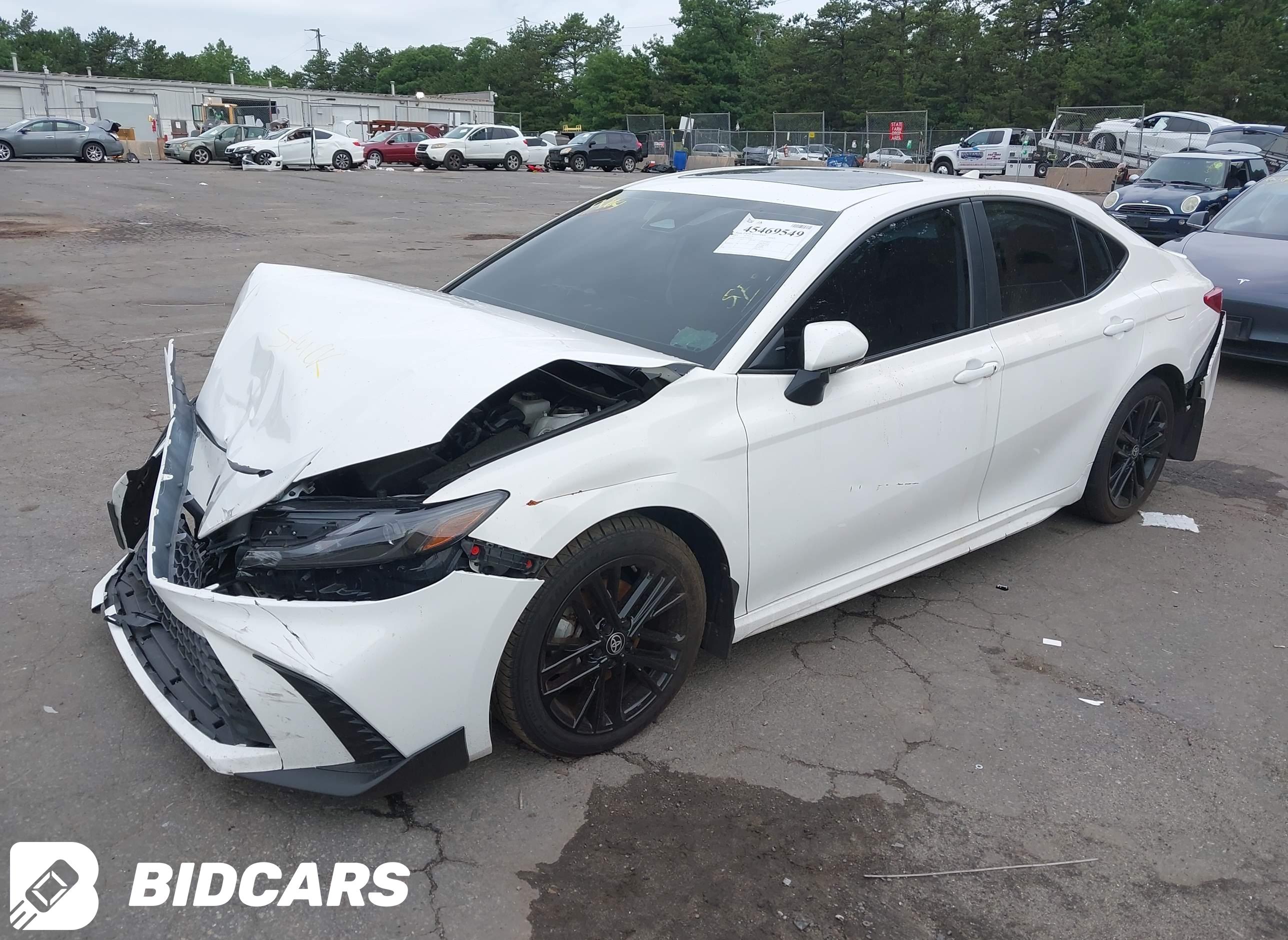 2025 Toyota Camry, SE