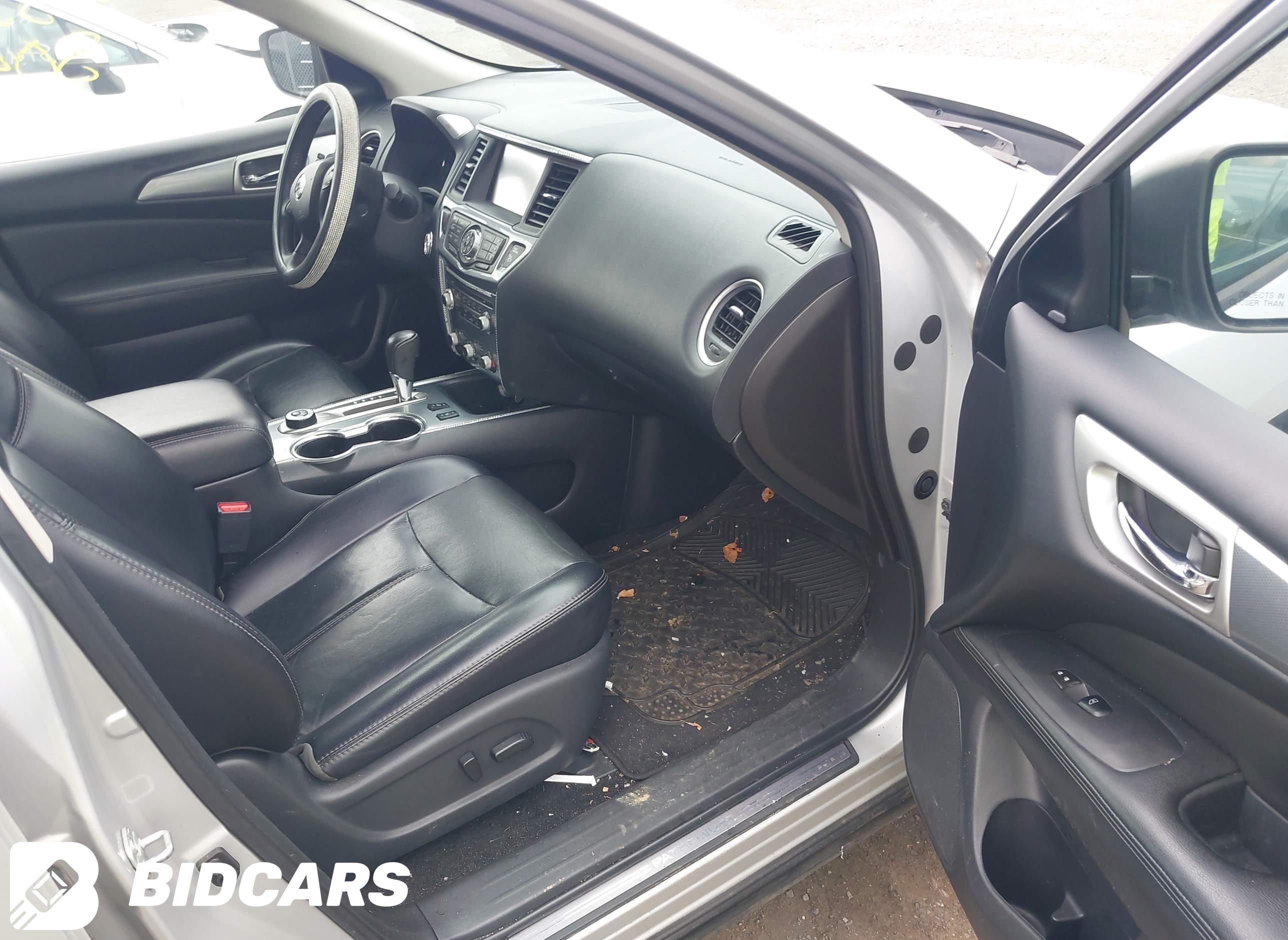 2018 Nissan Pathfinder, SL