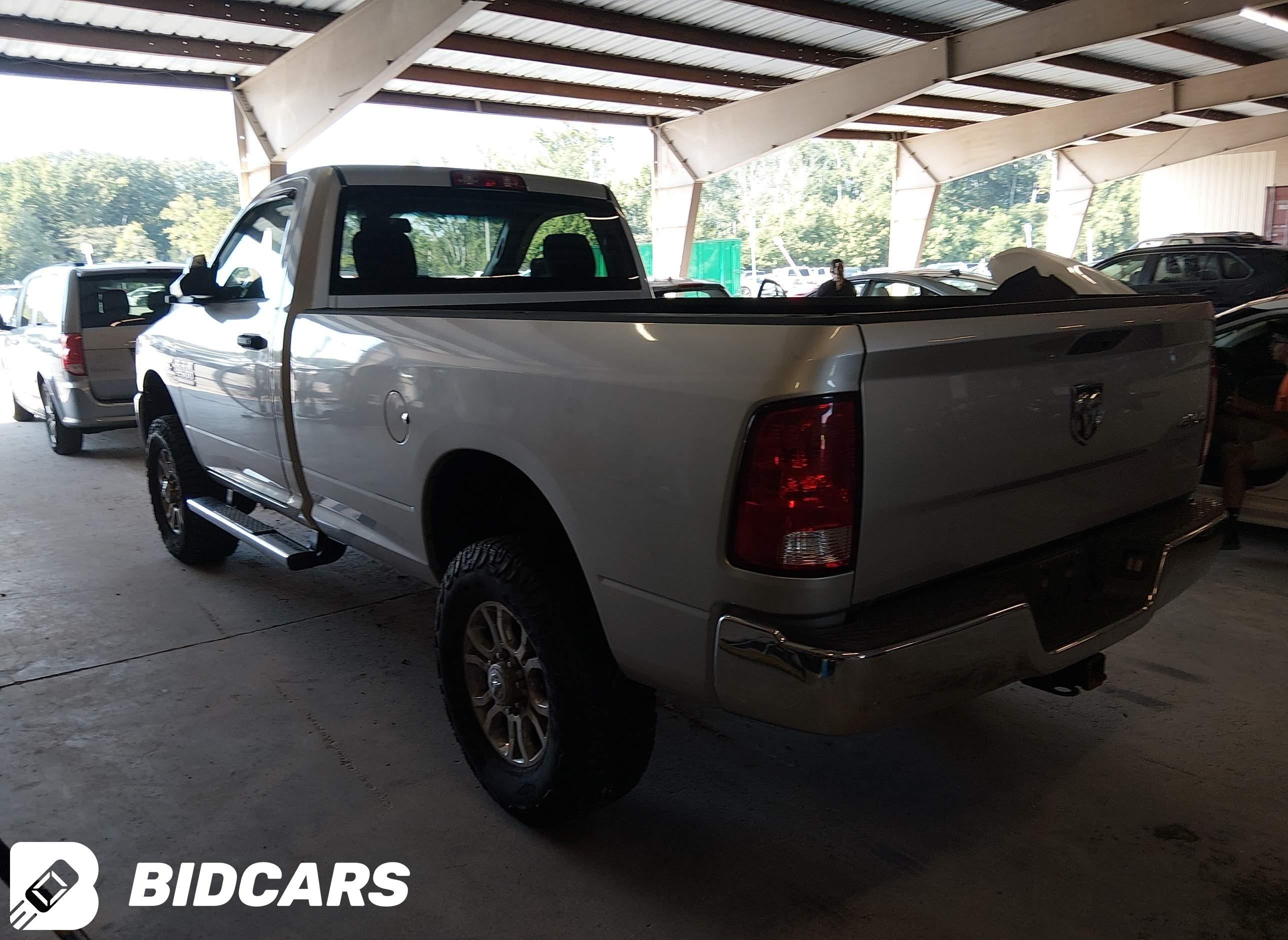 2018 RAM 2500, Tradesman  4X4...
