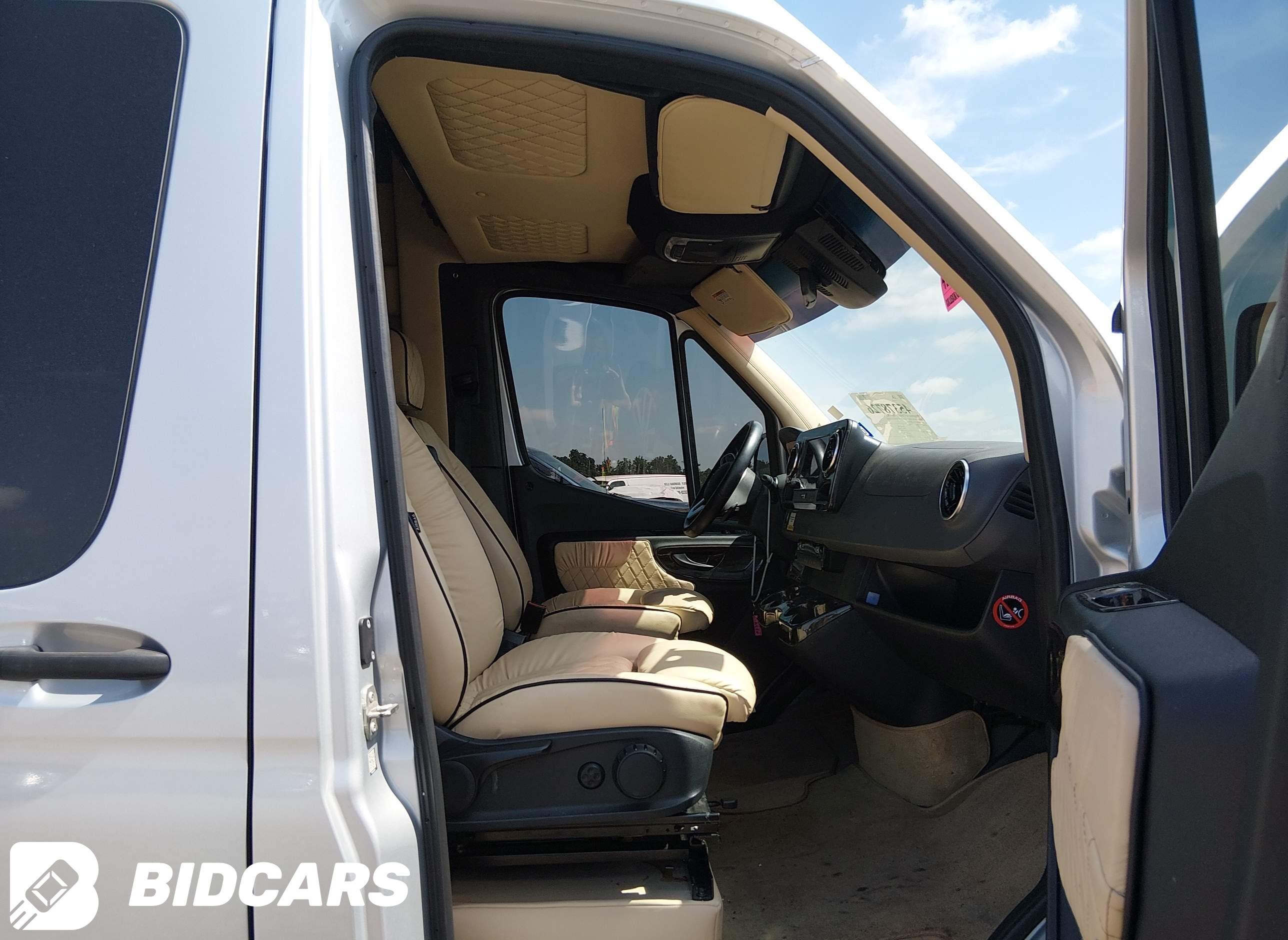 2019 Mercedes-Benz Sprinter 3...