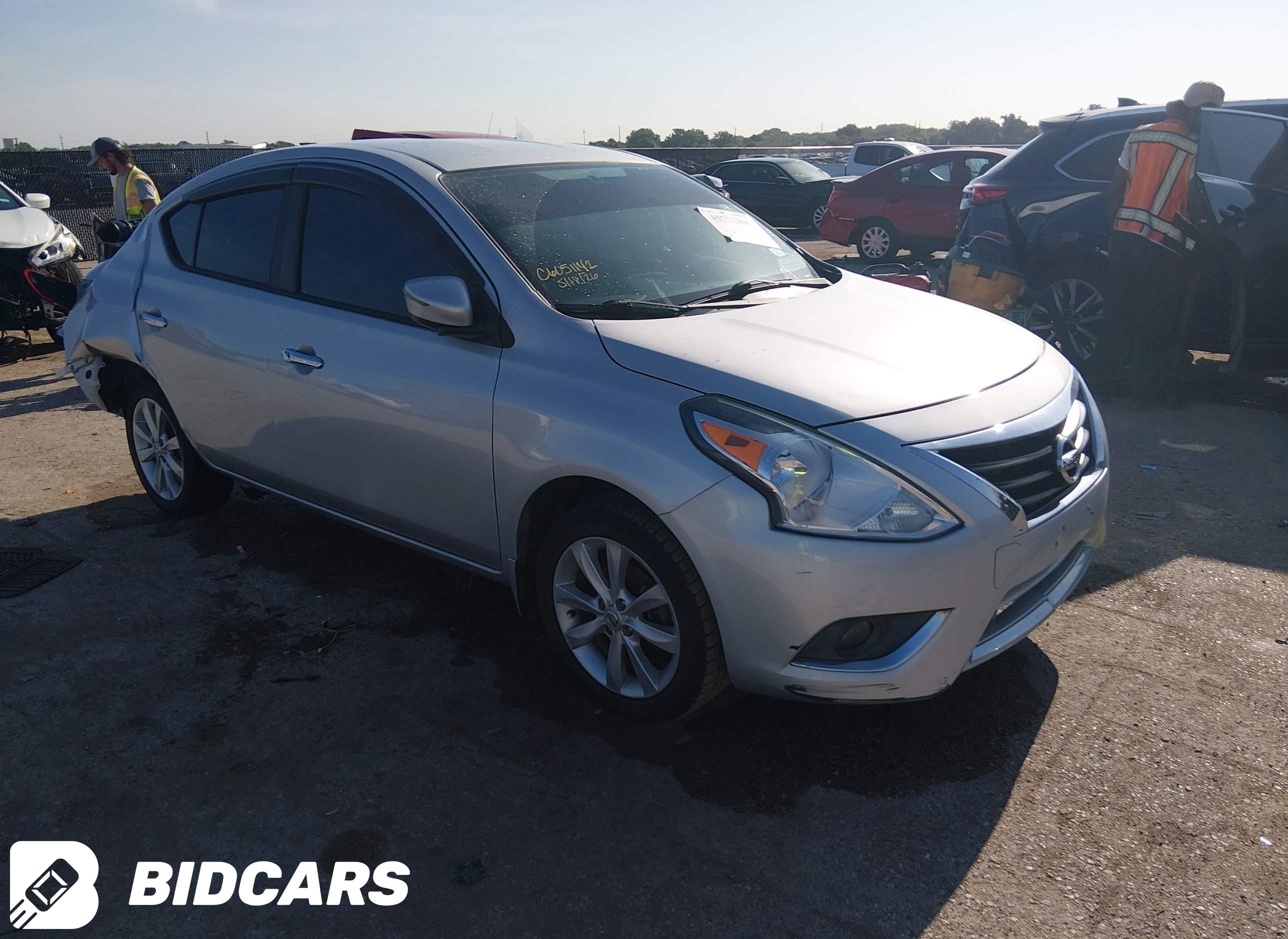 2015 Nissan Versa, 1.6 SL