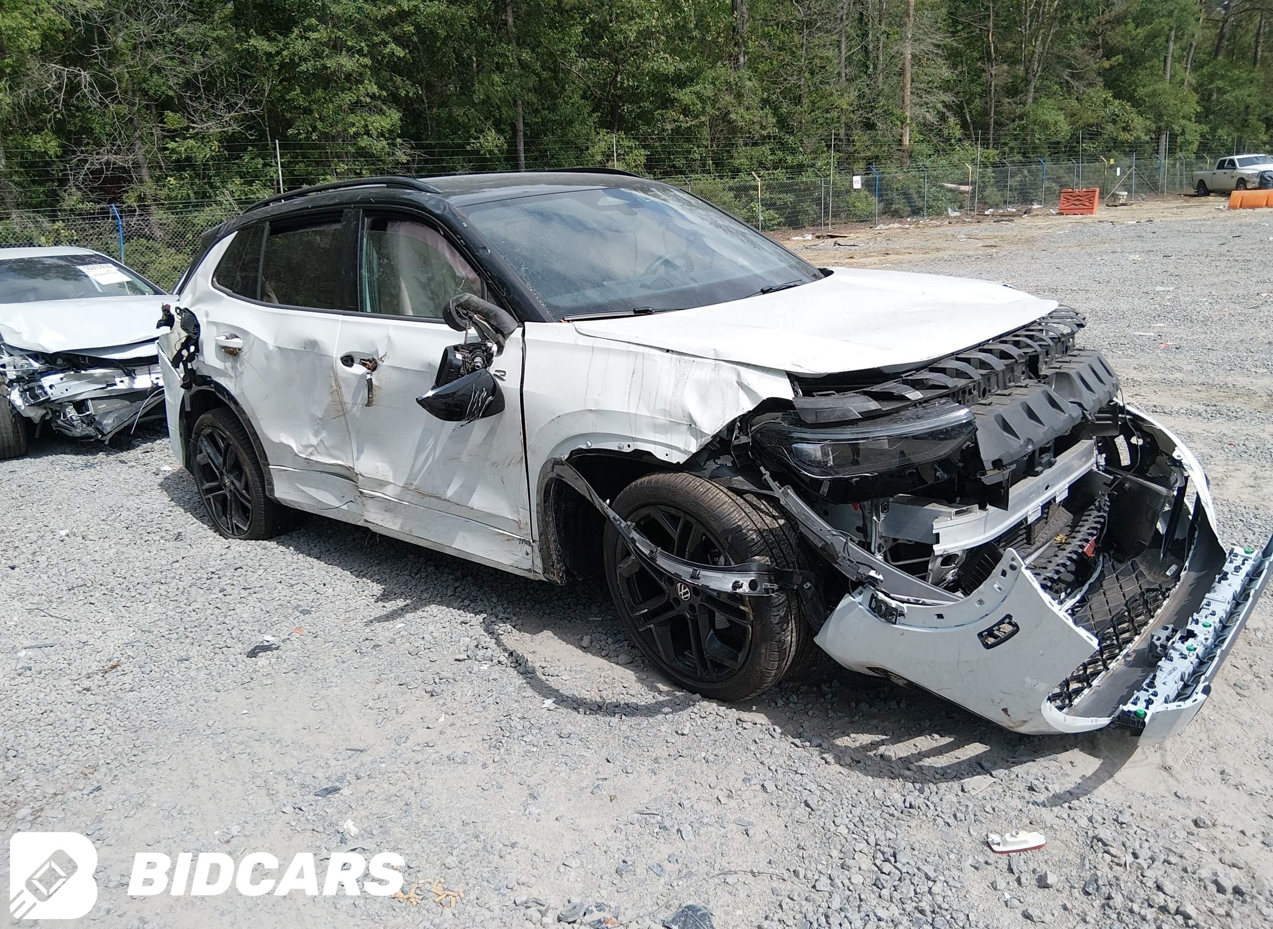 2026 Volkswagen Tiguan, Se R-...