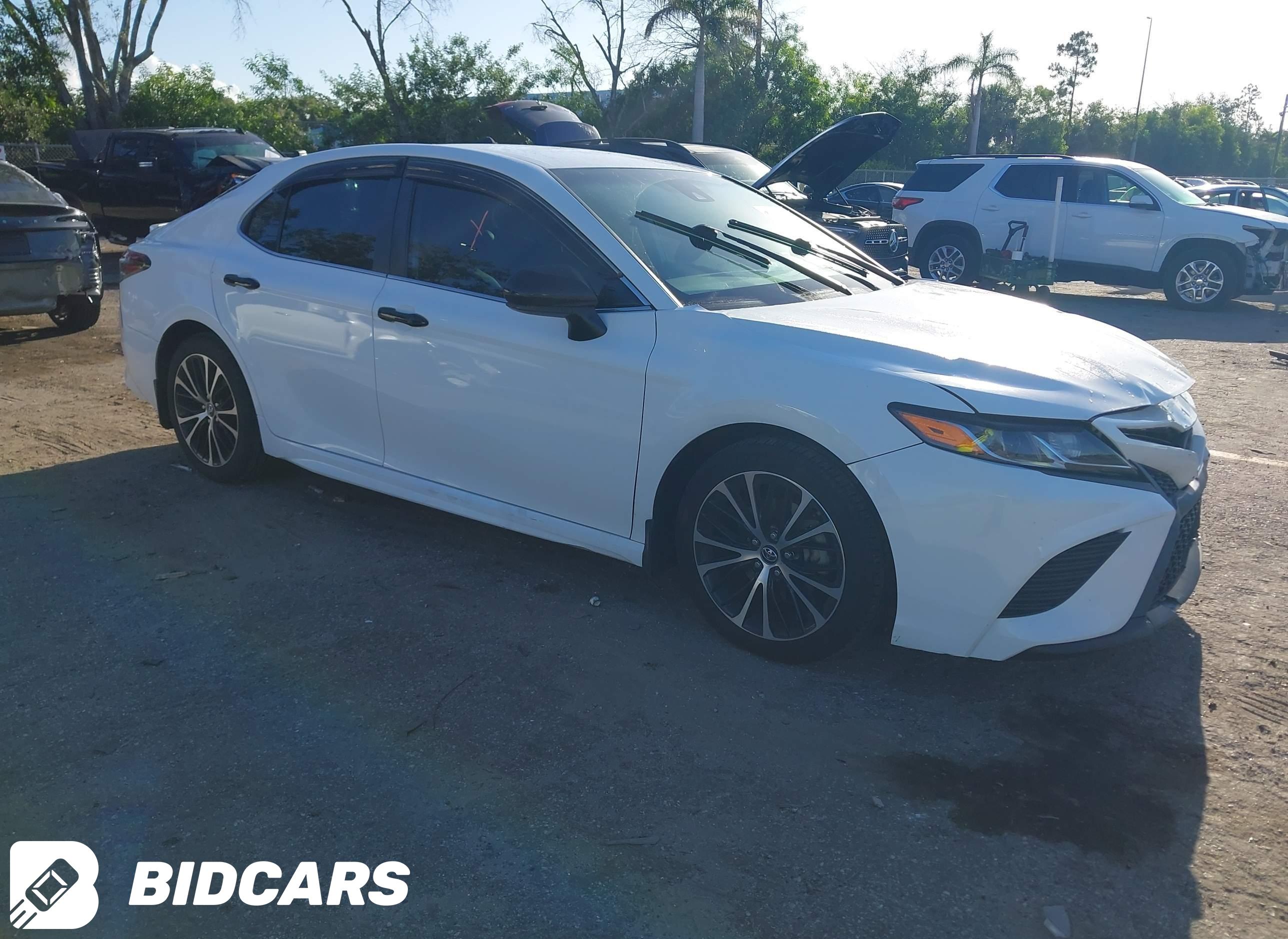 2019 Toyota Camry, SE