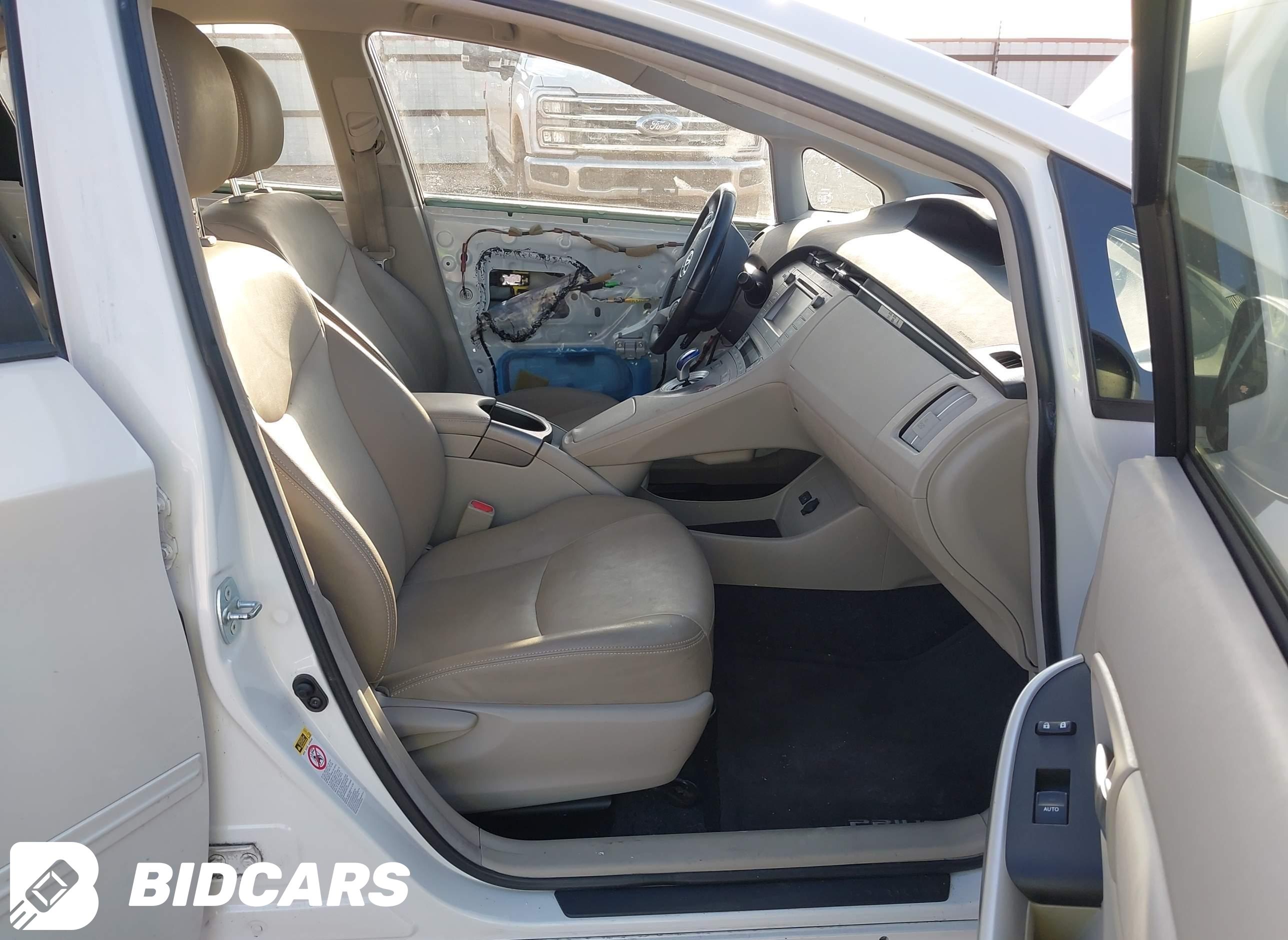 2015 Toyota Prius, Four