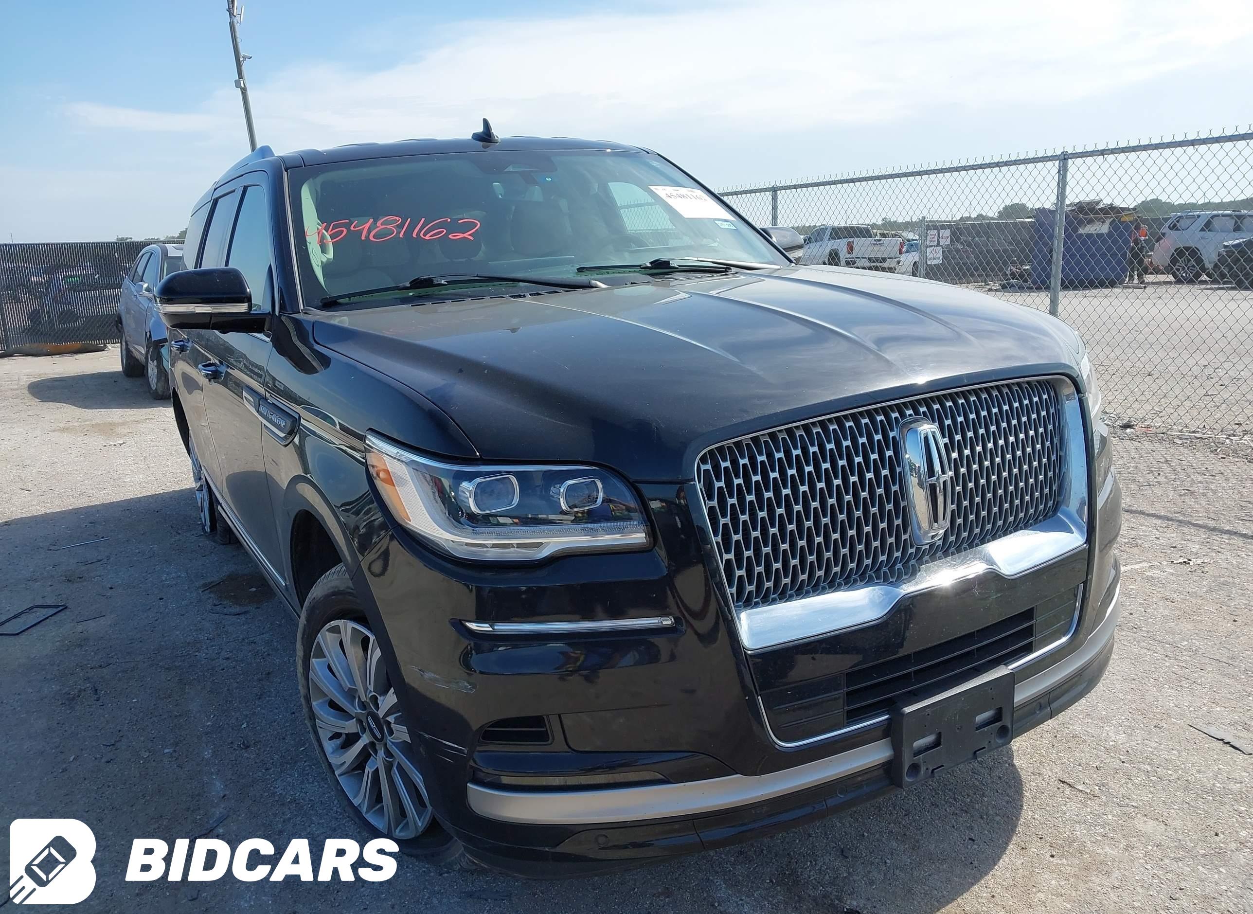 2022 Lincoln Navigator, Standard