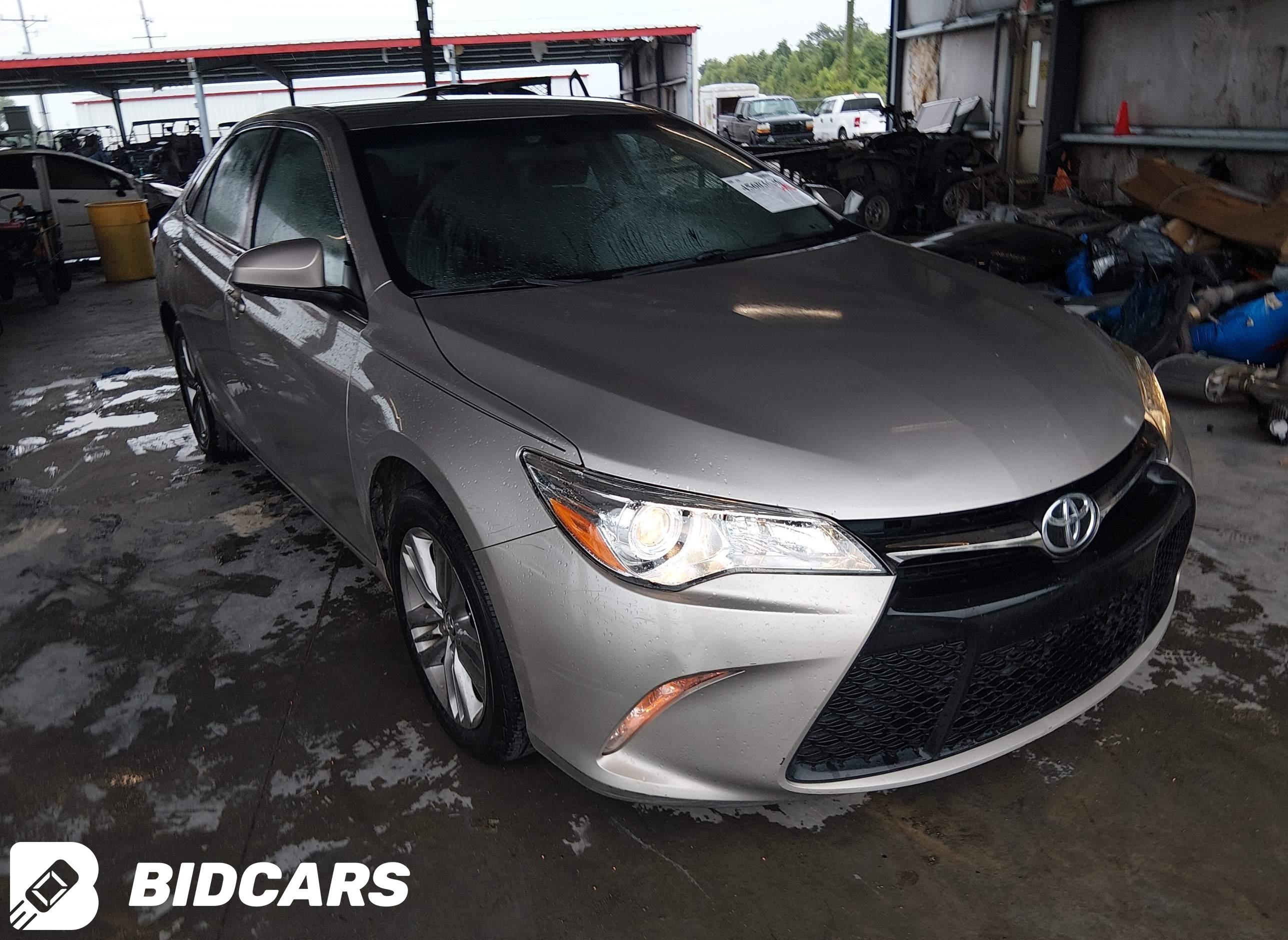 2016 Toyota Camry, SE