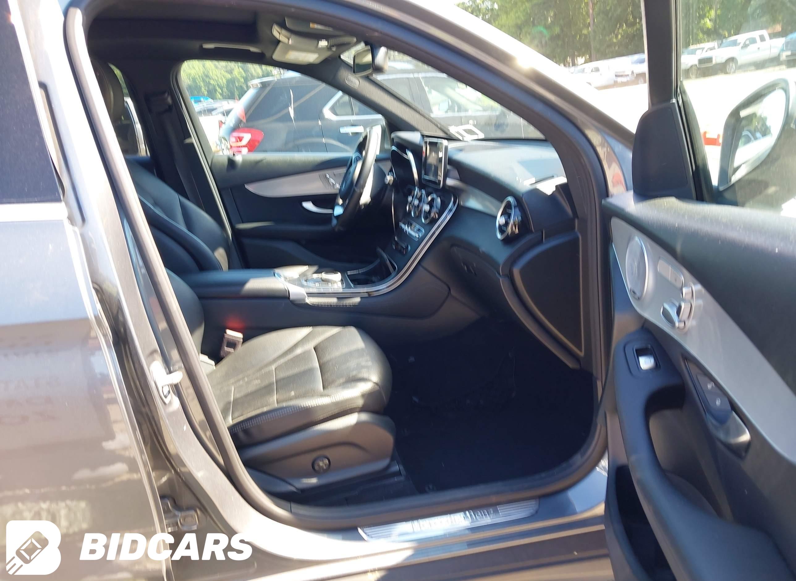 2019 Mercedes-Benz GLC 300, 4...