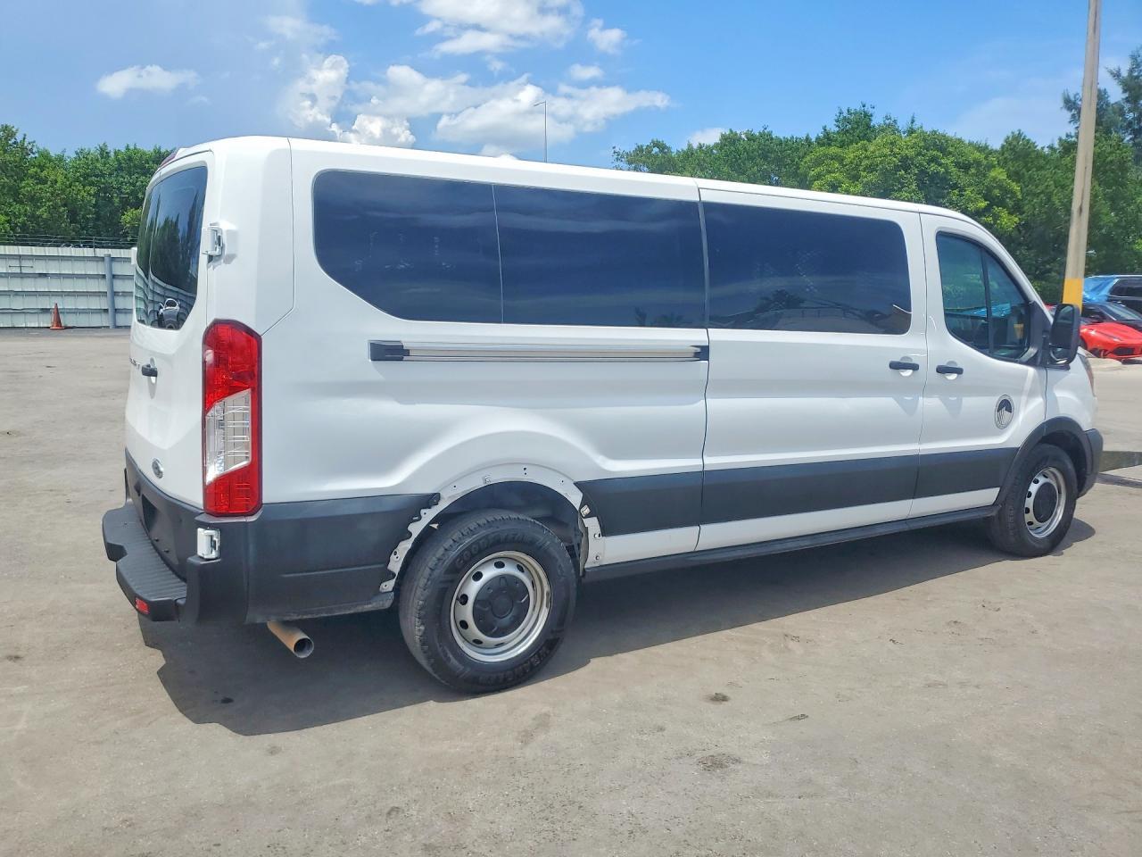 2022 Ford Transit, T-350