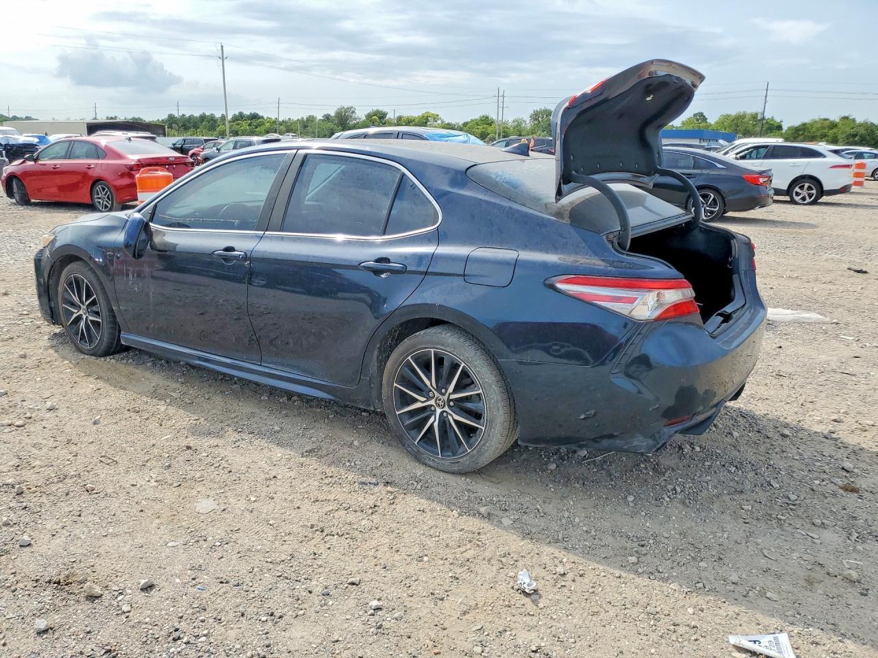 2019 Toyota Camry, SE
