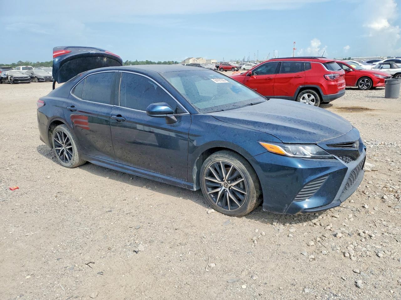 2019 Toyota Camry, SE