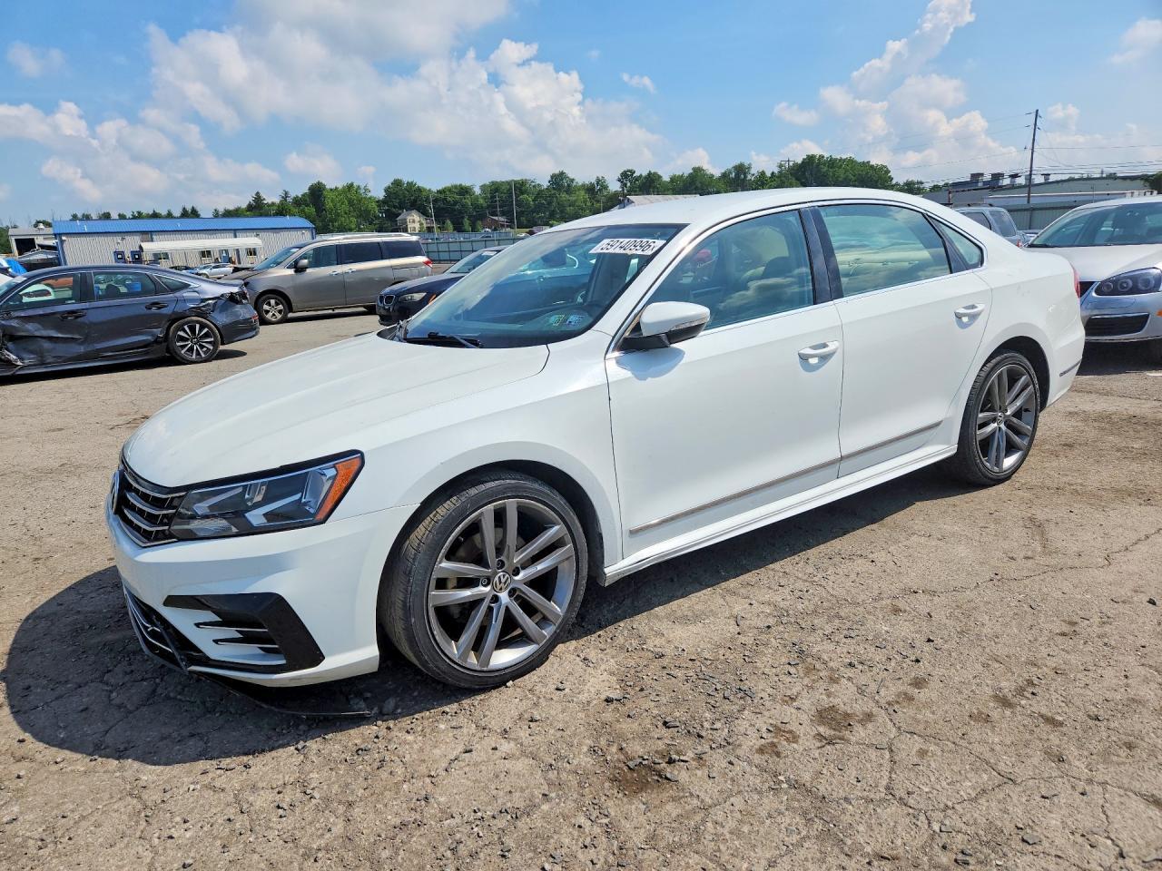 2016 Volkswagen Passat, S