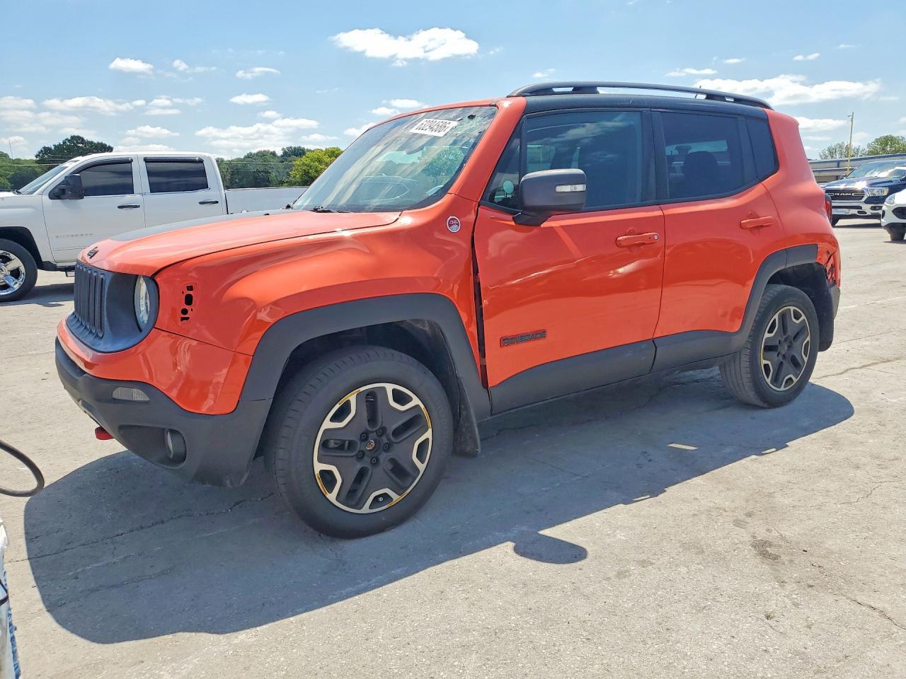 2015 Jeep Renegade, Trailhawk